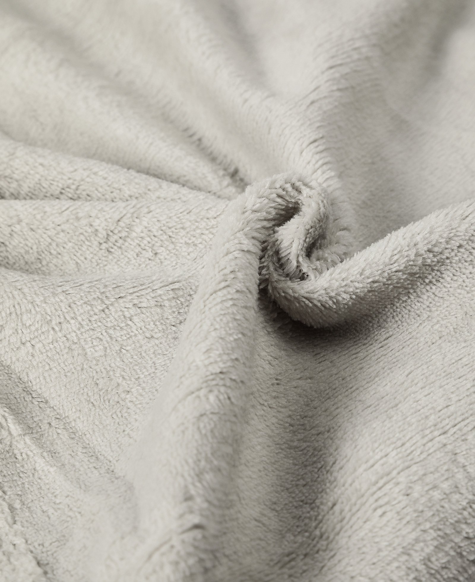 Manta queen fleece de microfibra Smoke - QUEEN Cinza Claro | Casa Riachuelo