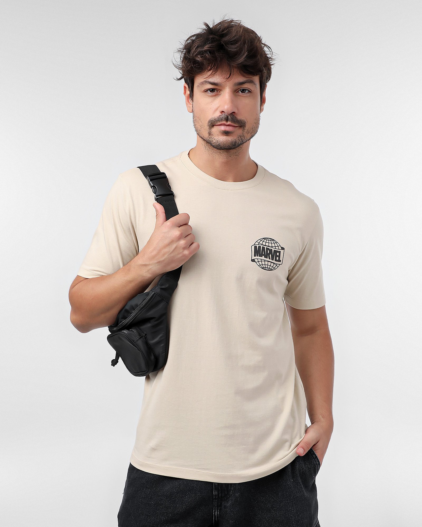 Camiseta masculina regular lettering bege | Marvel