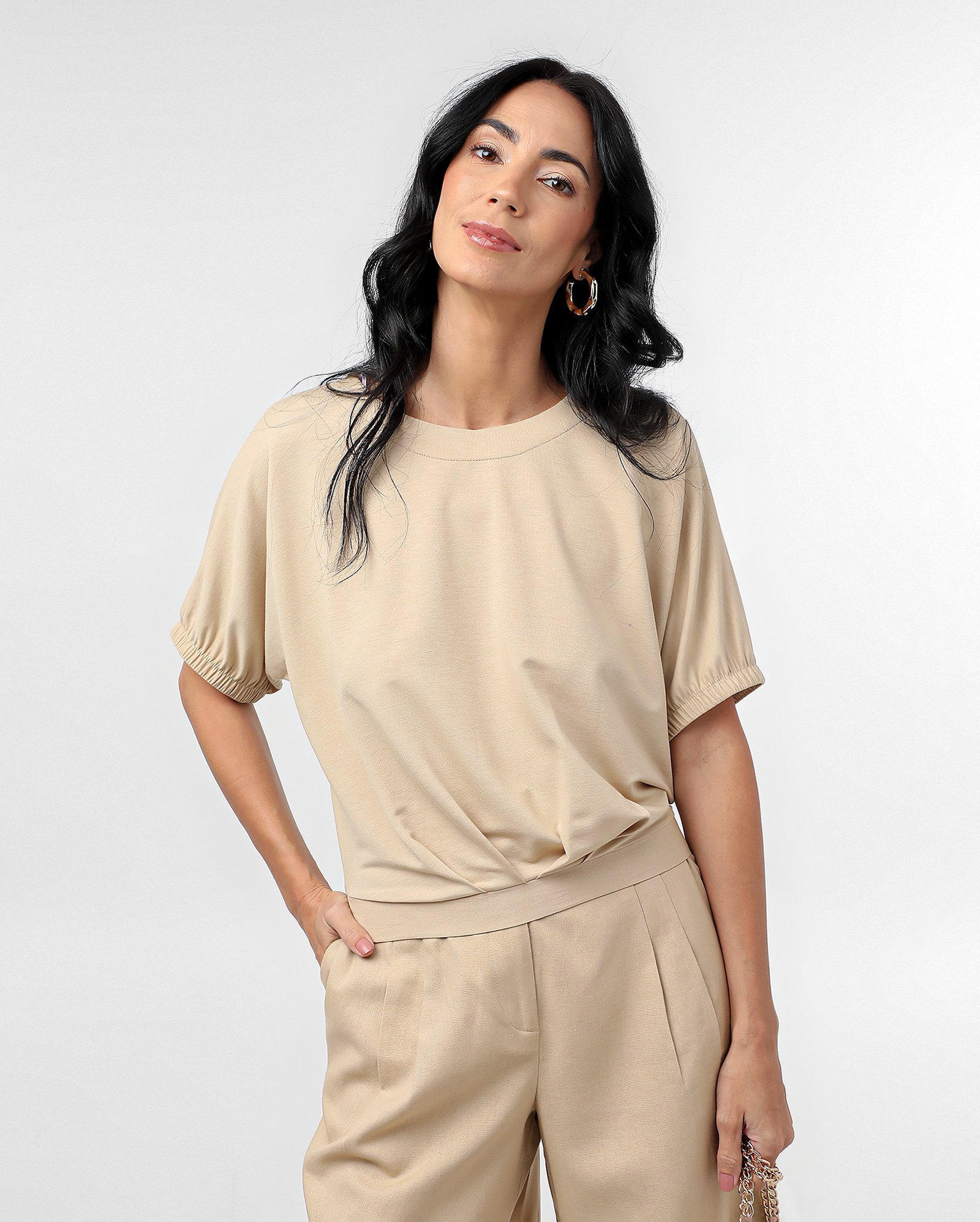 Blusa feminina ampla mangas com elástico bege | AK by Riachuelo