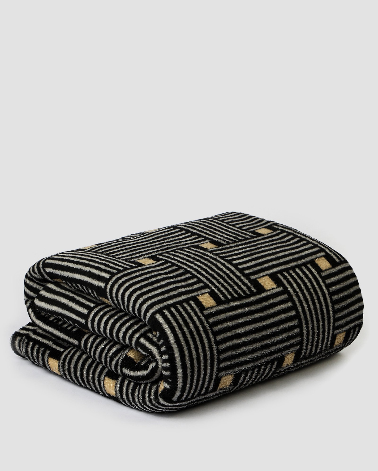 Manta queen microfibra fleece Meire estampada preta | Casa Riachuelo