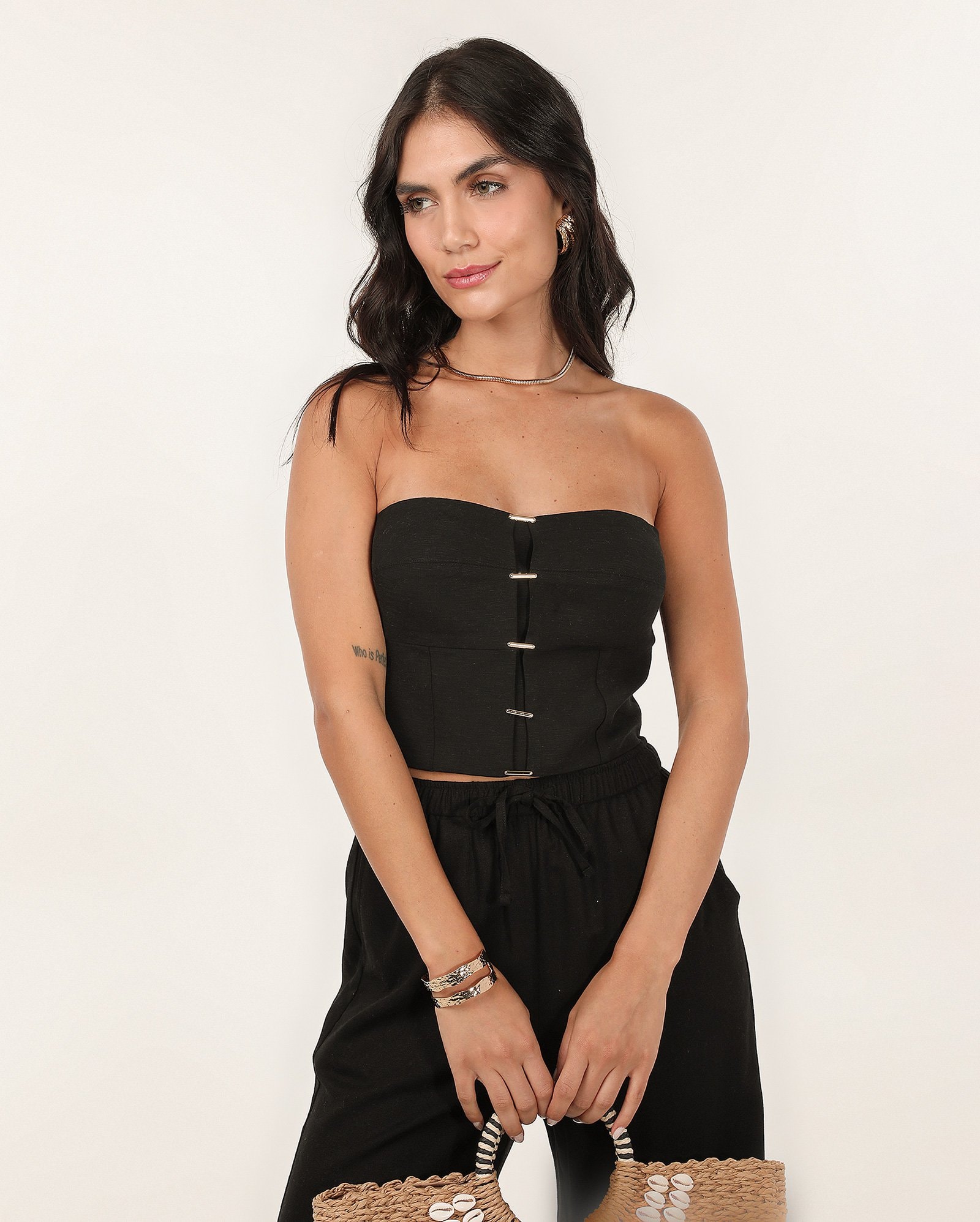 Top strapless decote coração com aplicações preto | Pool — foto 3