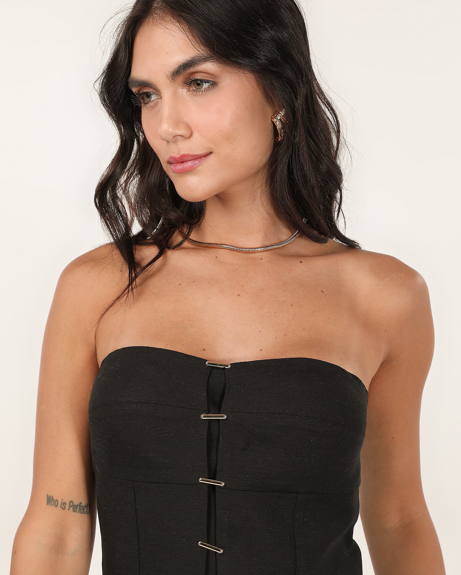Top strapless decote coração com aplicações preto | Pool — foto 4