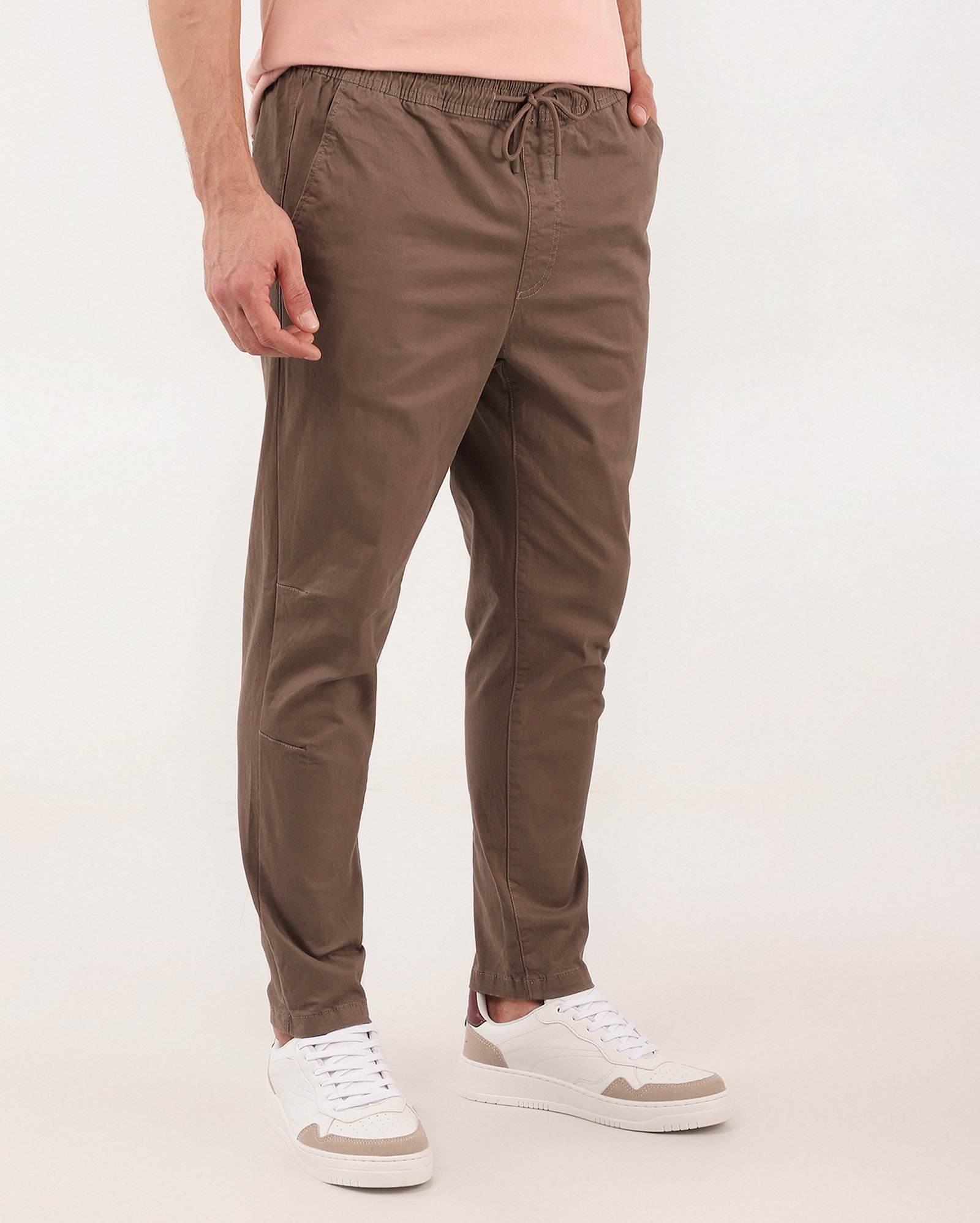 Calça sarja masculina jogger cós elástico - Marrom | Pool Jeans