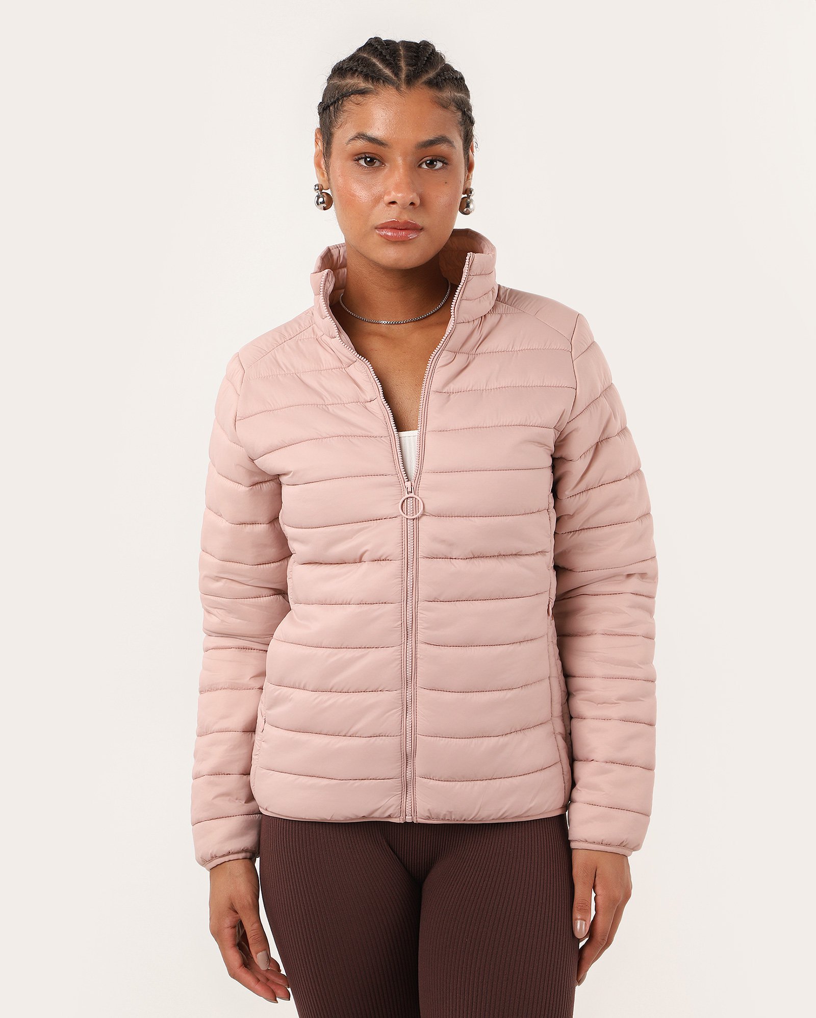 Jaqueta feminina puffer gola alta + sacola - Rosa Claro | Pool Basics