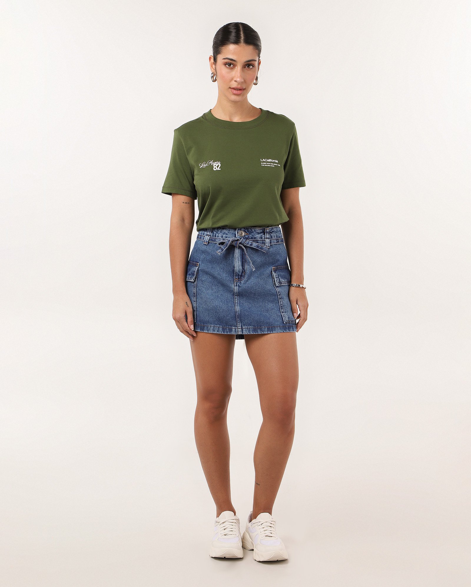 Mini saia jeans bolsos cargo com amarração denim médio | Pool Jeans