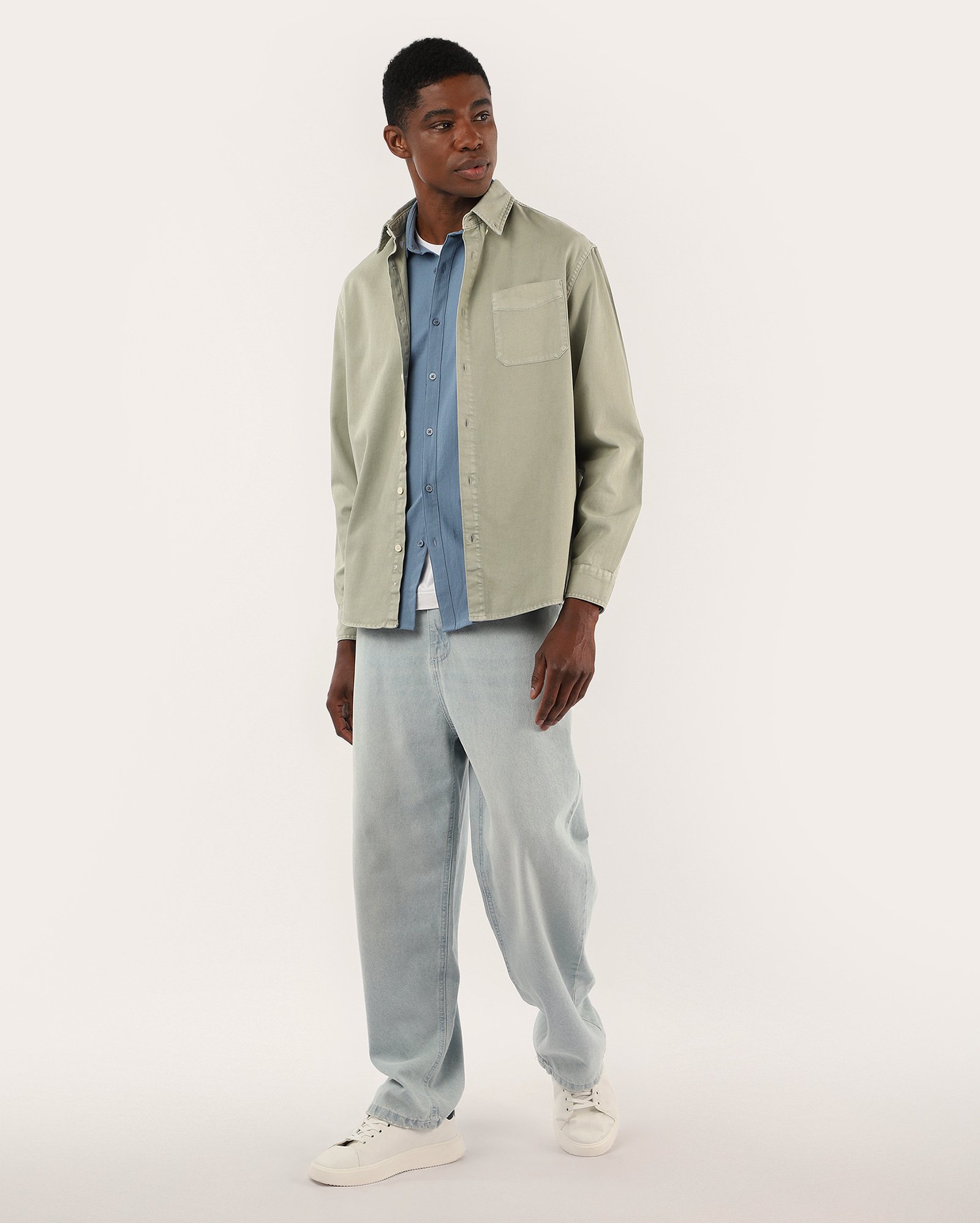Camisa sarja masculina com bolso - Verde Claro | Pool Jeans