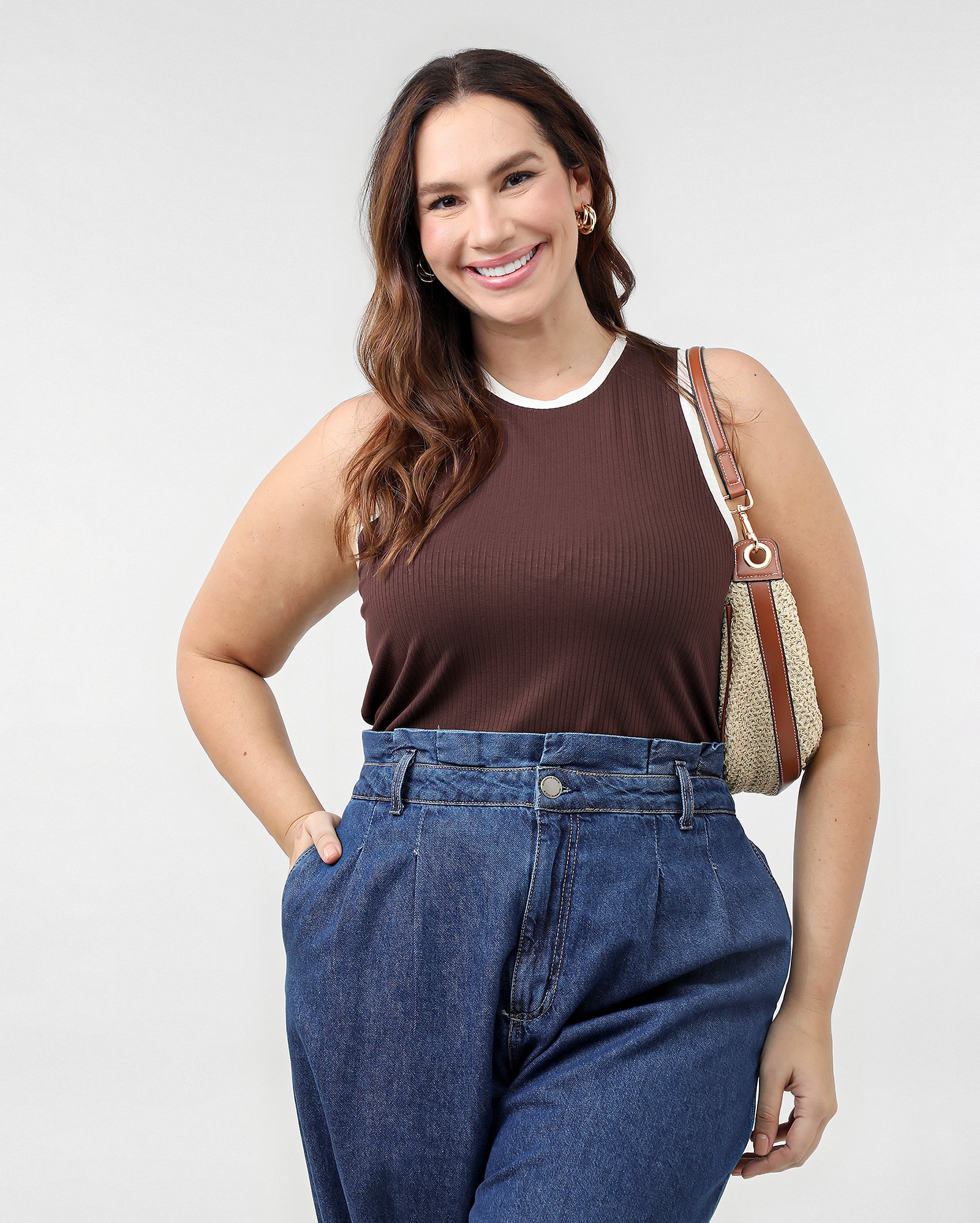 Regata plus size feminina canelada - Marrom | AK Plus by Riachuelo