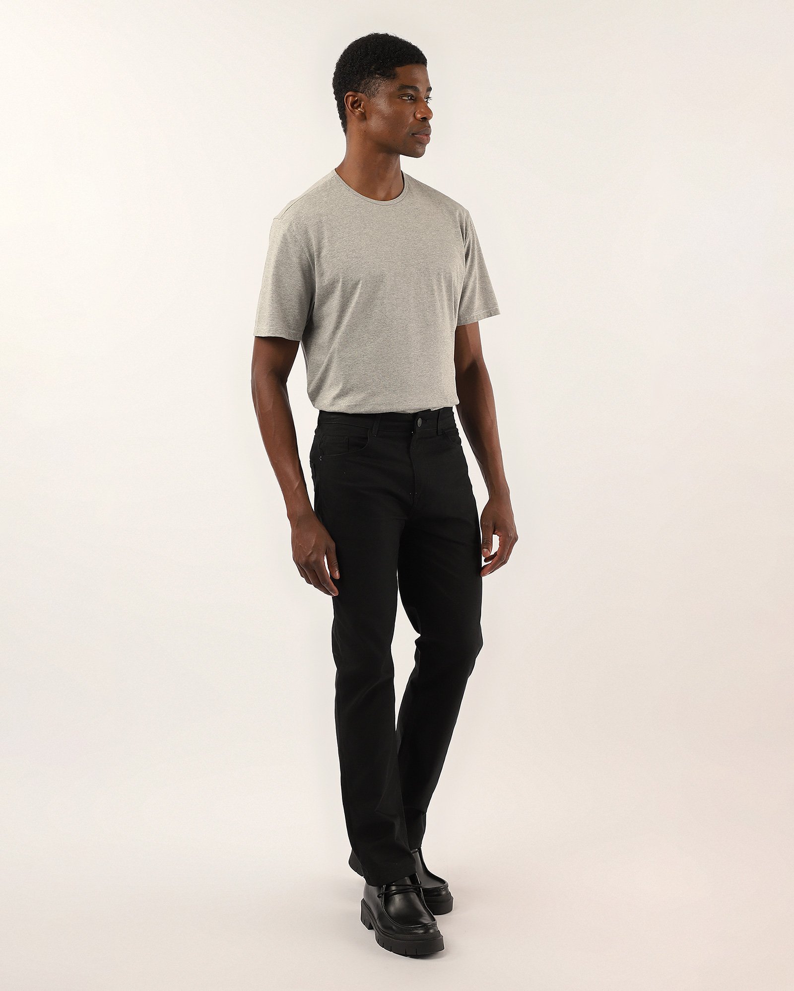 Calça jeans masculina reta - Jeans Black Escuro | Pool Jeans