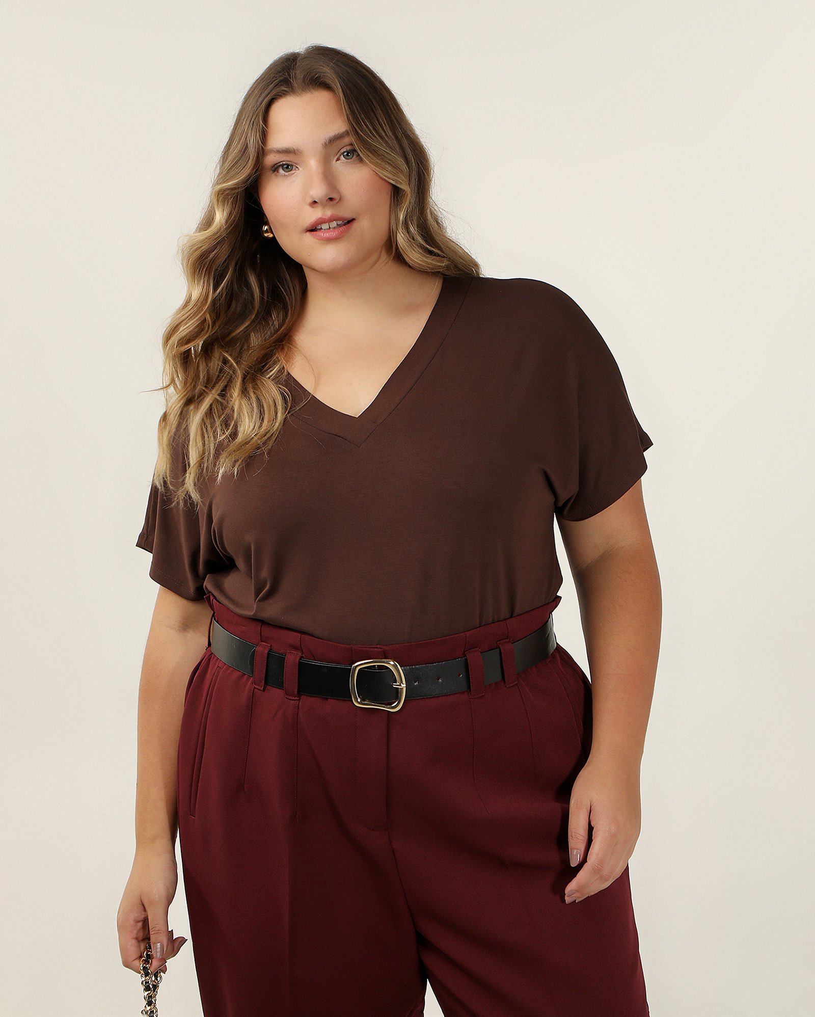 Blusa plus size feminina decote v - Marrom | AK Plus
