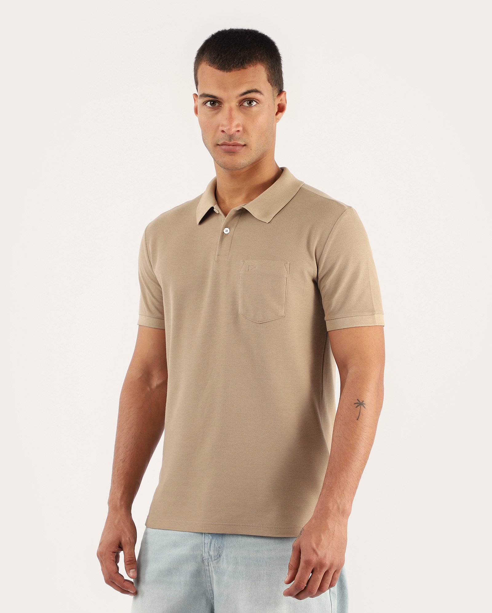 Camisa polo masculina Pool Legacy piquet com bolso - Bege