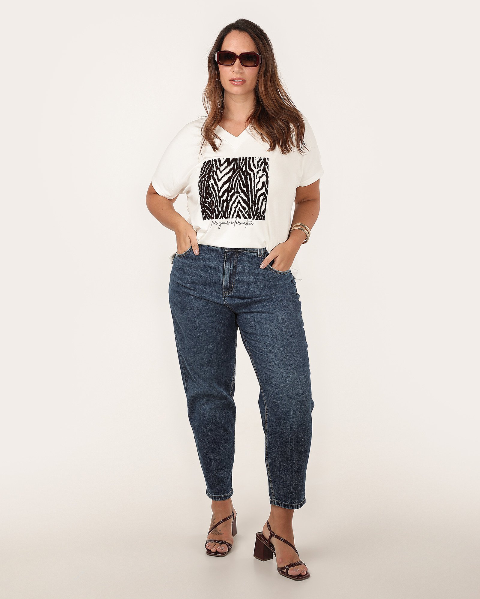 Calça jeans plus size feminina mom cintura alta denim escuro | Pool Jeans