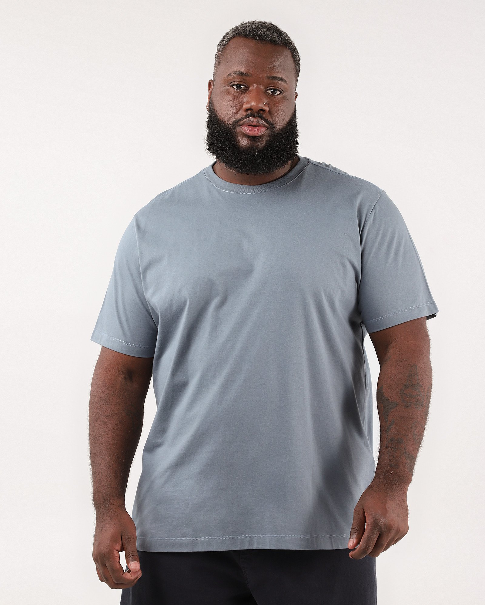 Camiseta plus size masculina regular básica azul