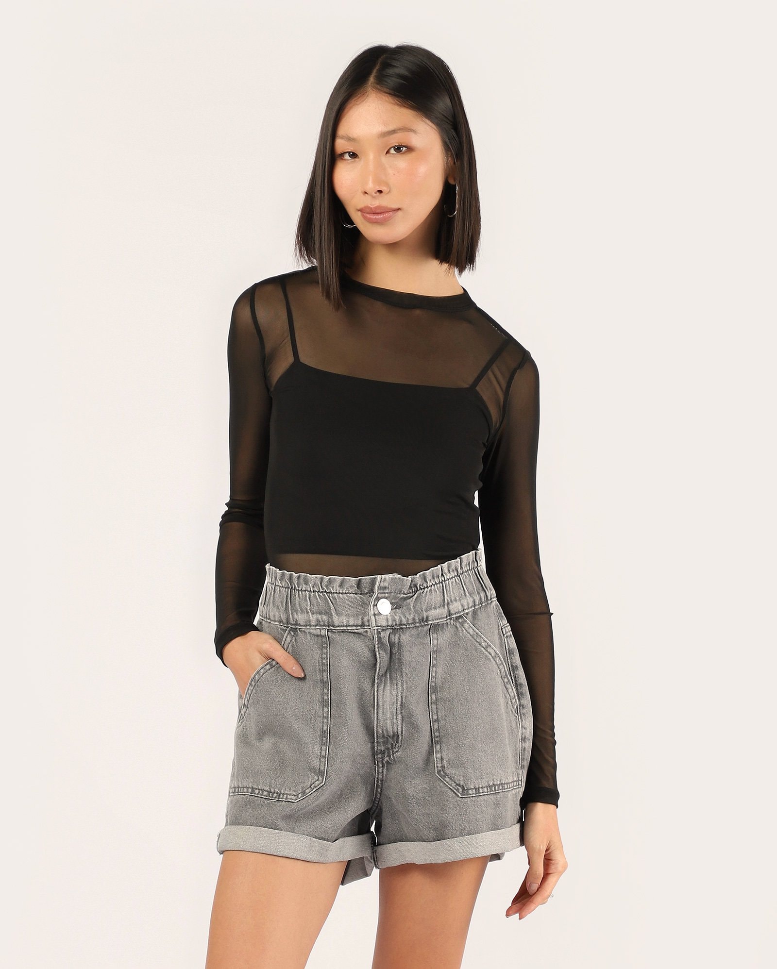 Blusa feminina em tule manga longa - preta