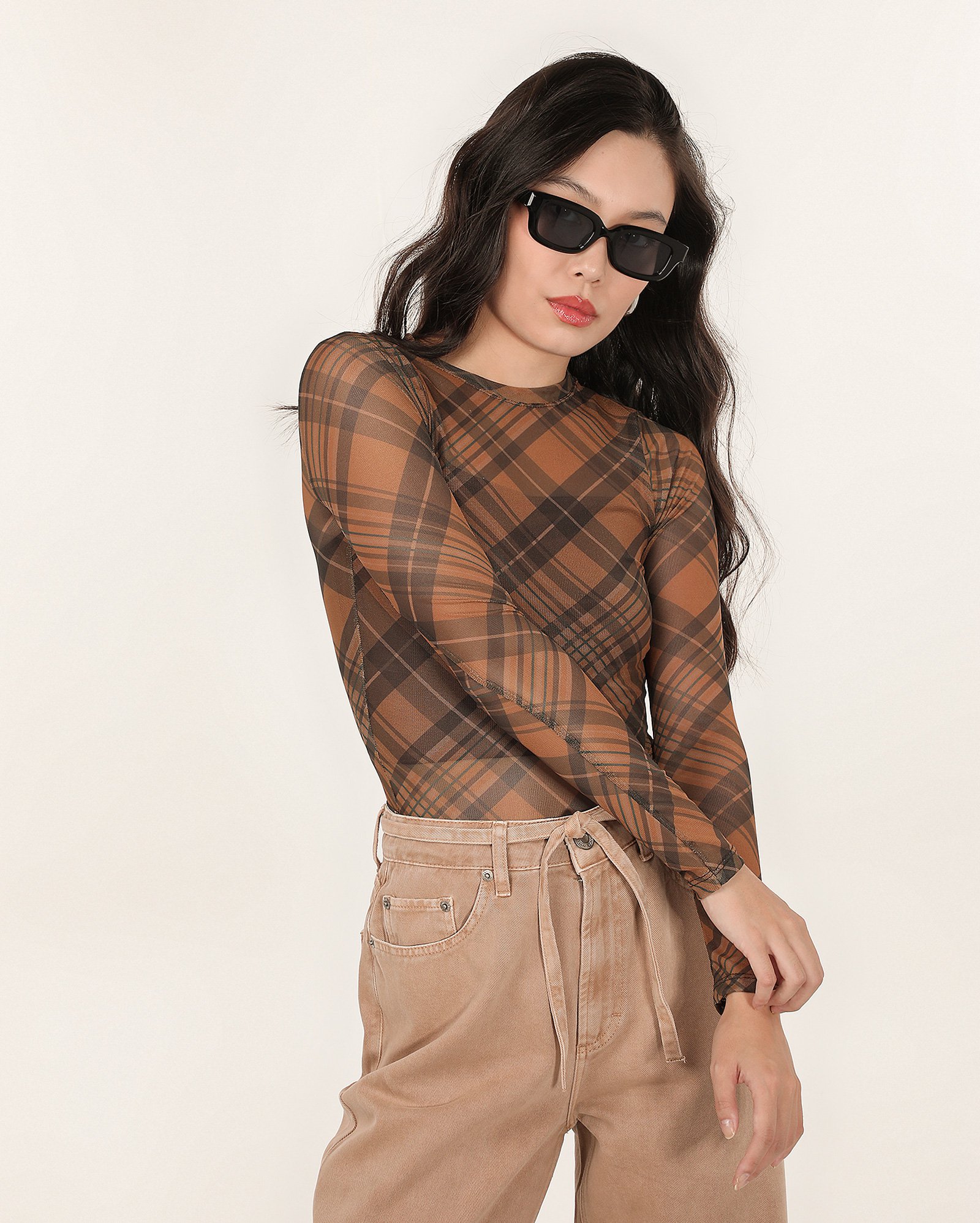 Blusa feminina em tule Marisse xadrez bege