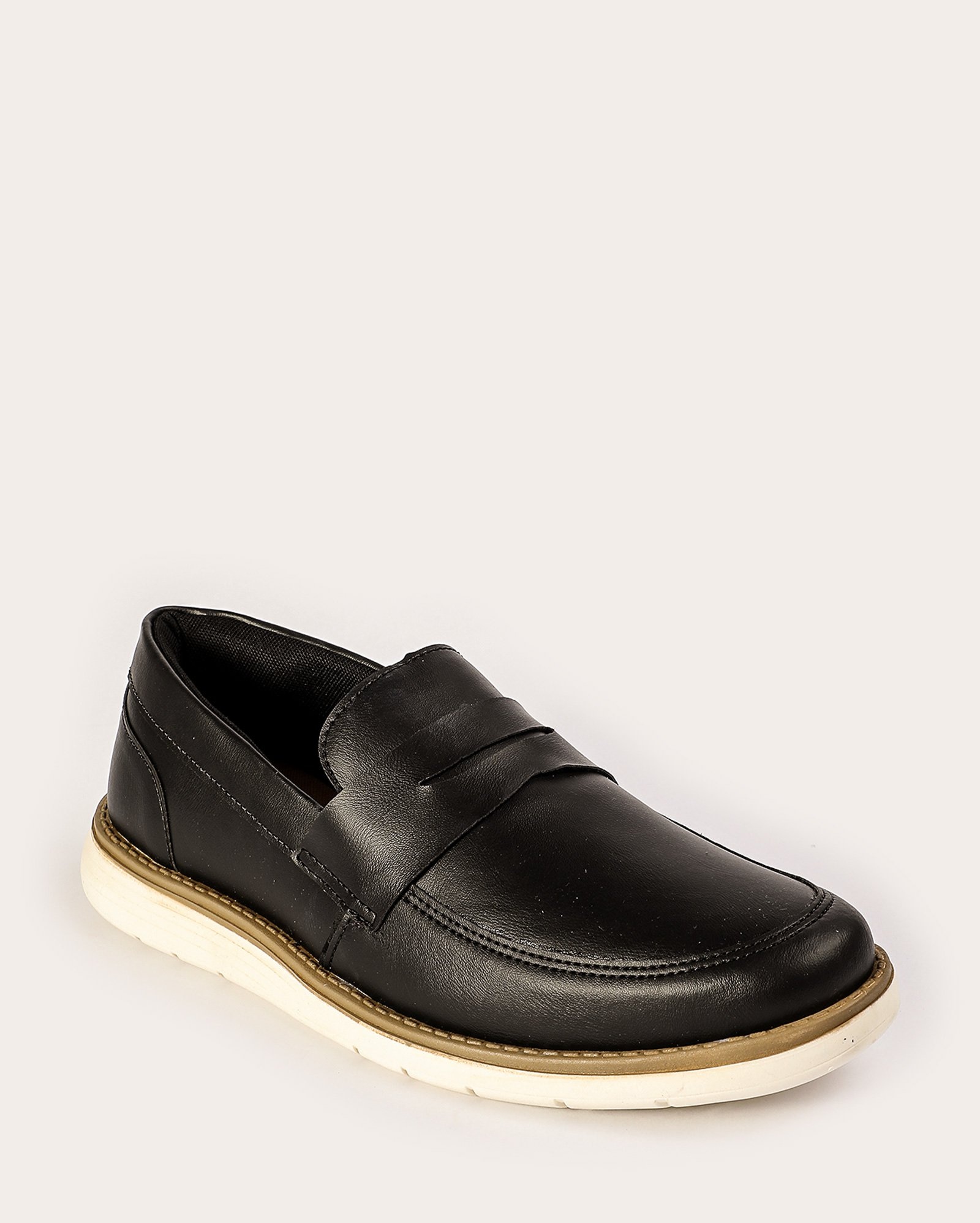 Sapato social masculino slip on com recortes preto | Riachuelo