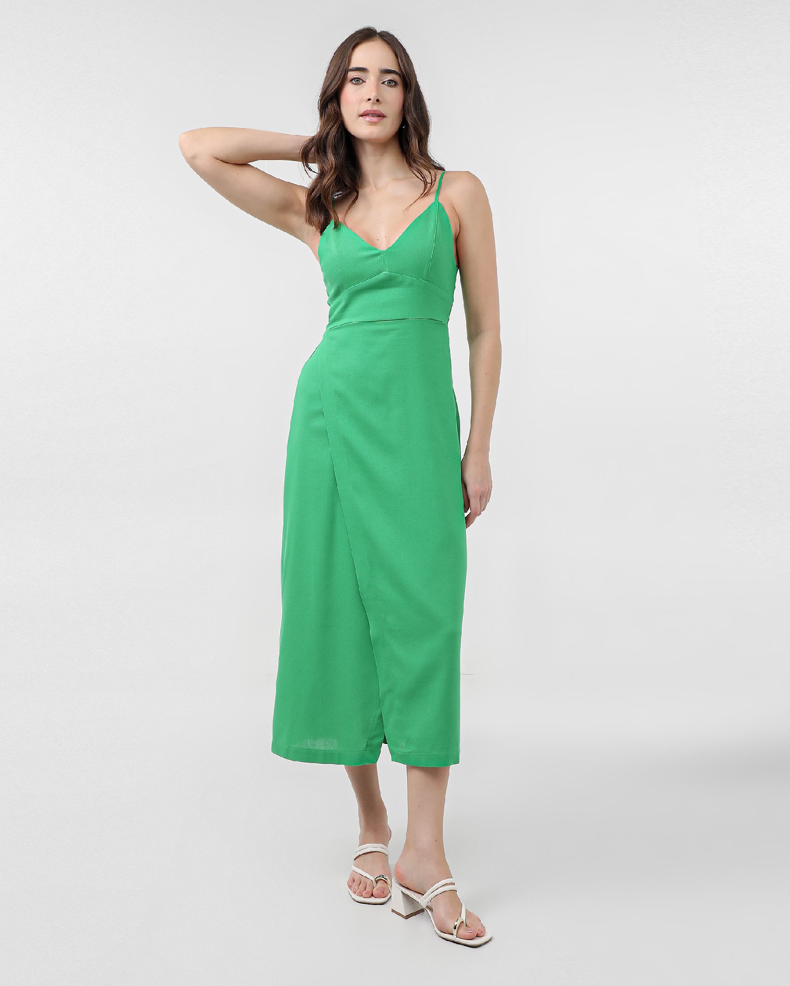 Vestido midi evasê em viscolinho transpassado - Verde Claro | AK by Riachuelo