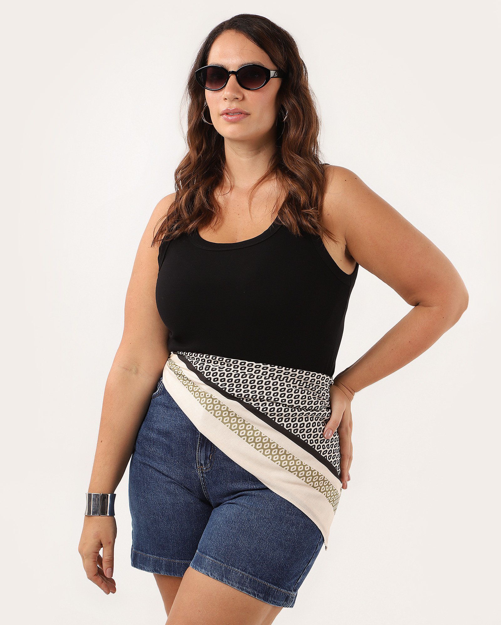 Short jeans plus size feminino mom cintura alta denim escuro | Pool Jeans