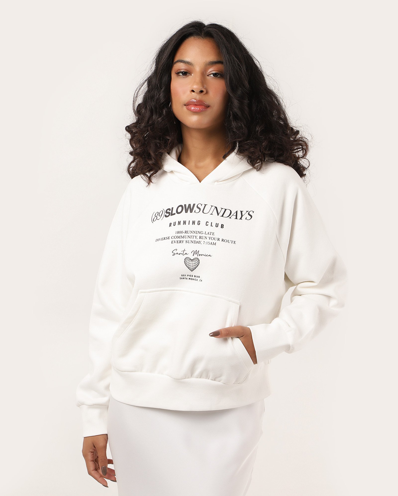 Blusa de moletom feminina running club com felpa e capuz branca | Pool
