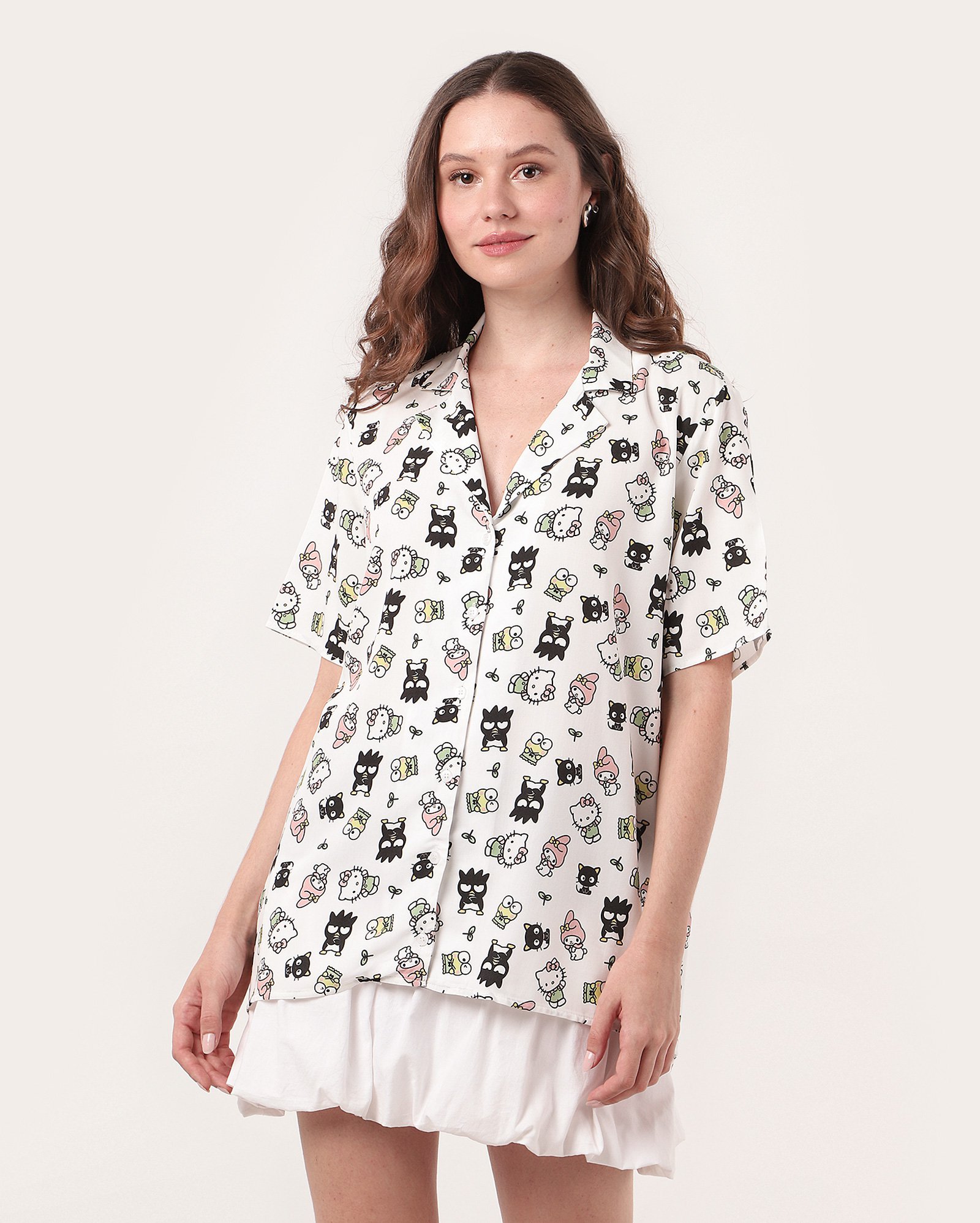 Camisa feminina em viscose personagens branca | Sanrio
