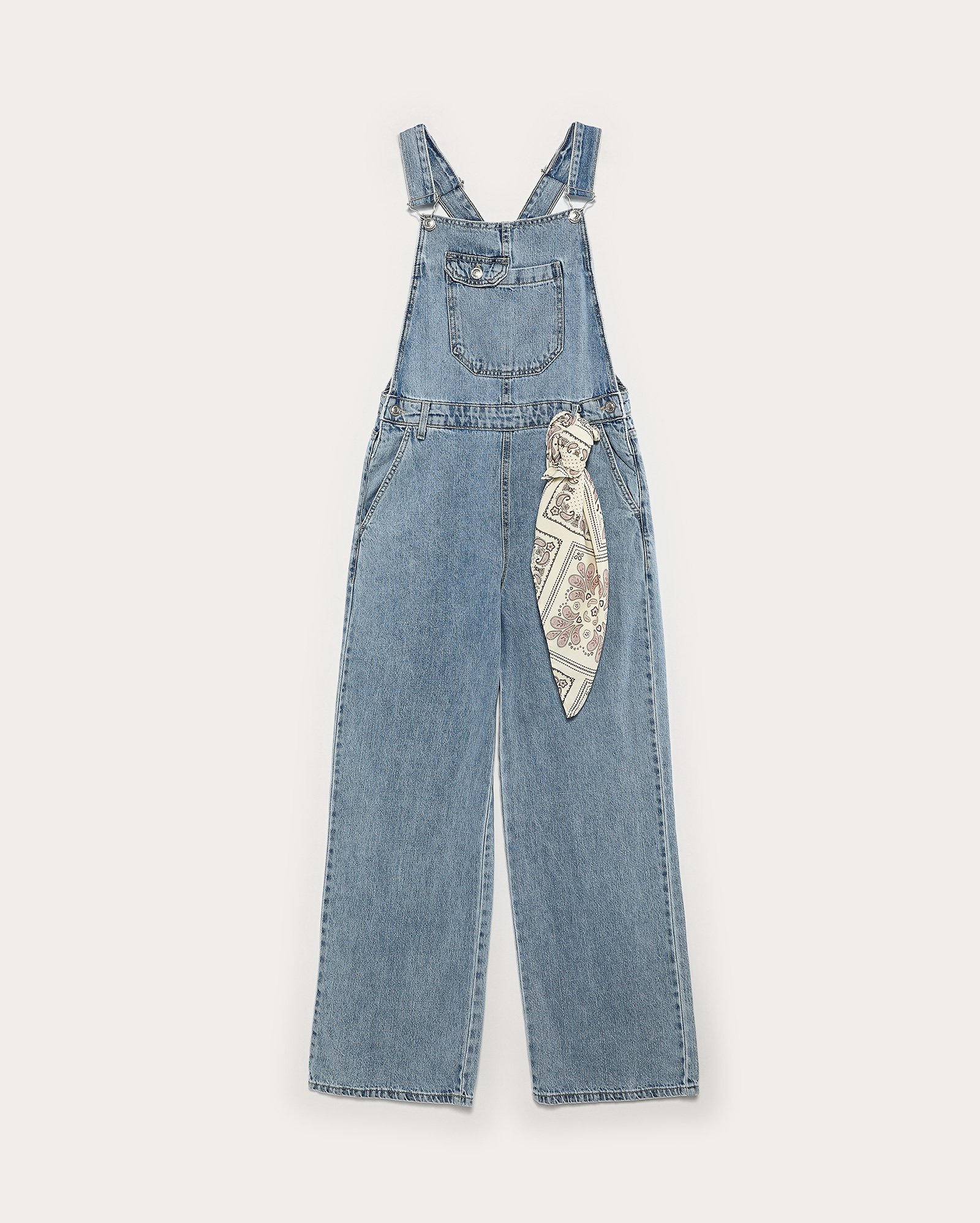 Jardineira jeans juvenil estonada com bandana denim médio | Pool