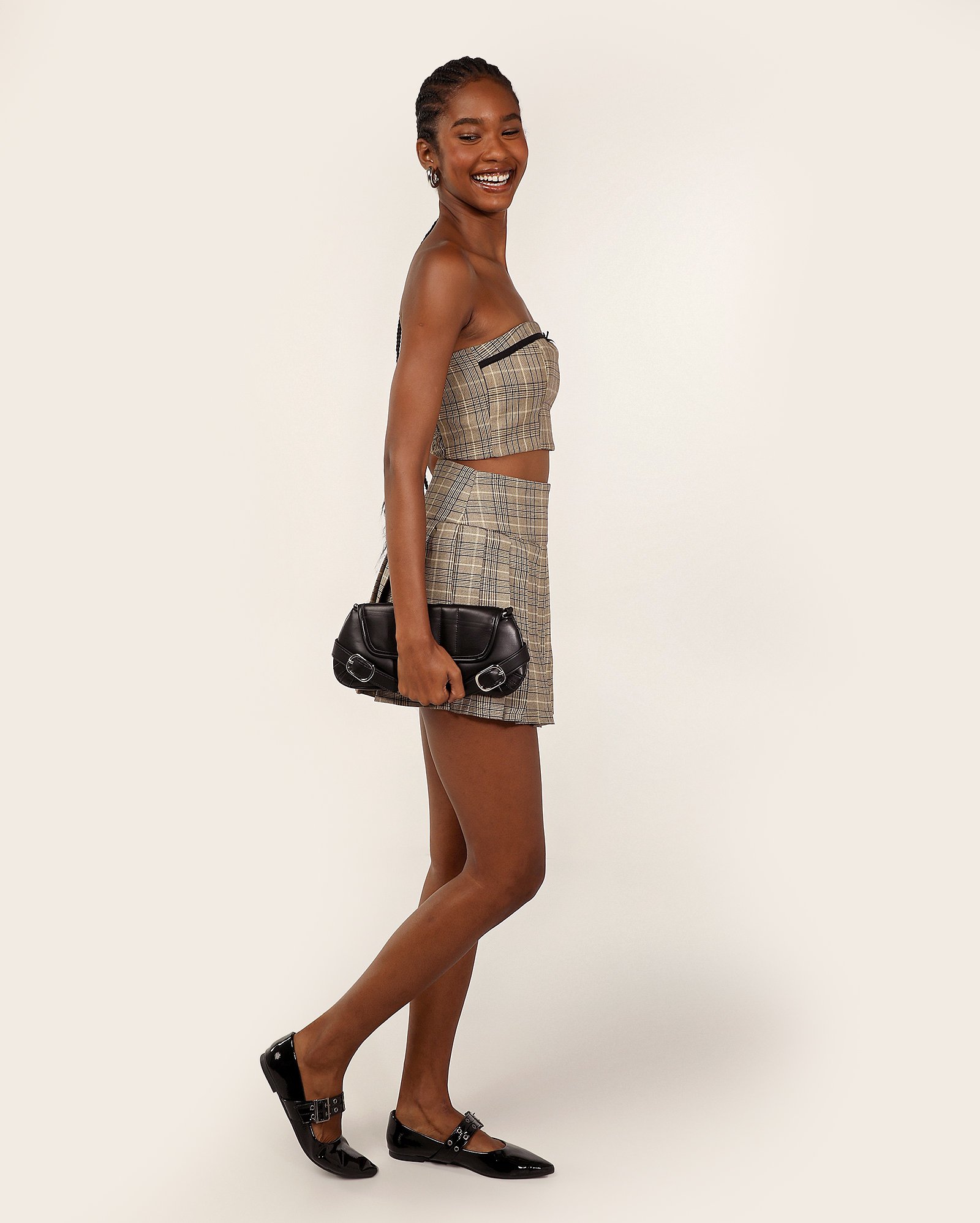 Top strapless xadrez com lastex bege | Pool — foto 3