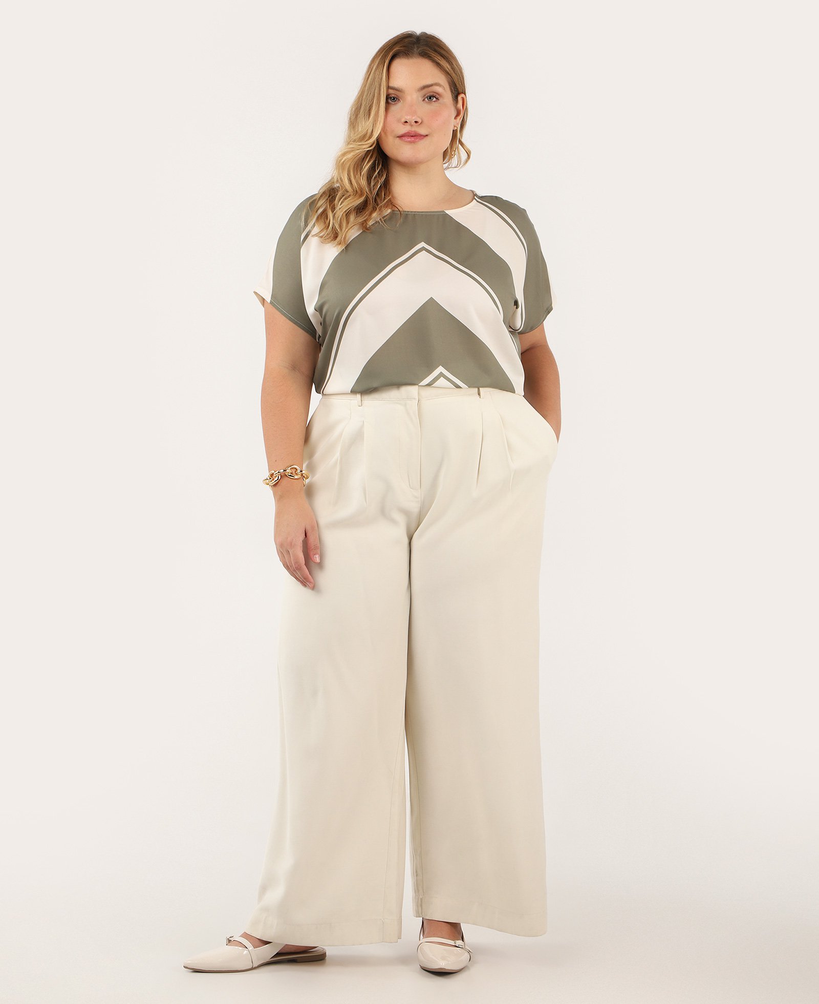 Blusa plus size feminina ampla geométrica verde | AK Plus by Riachuelo