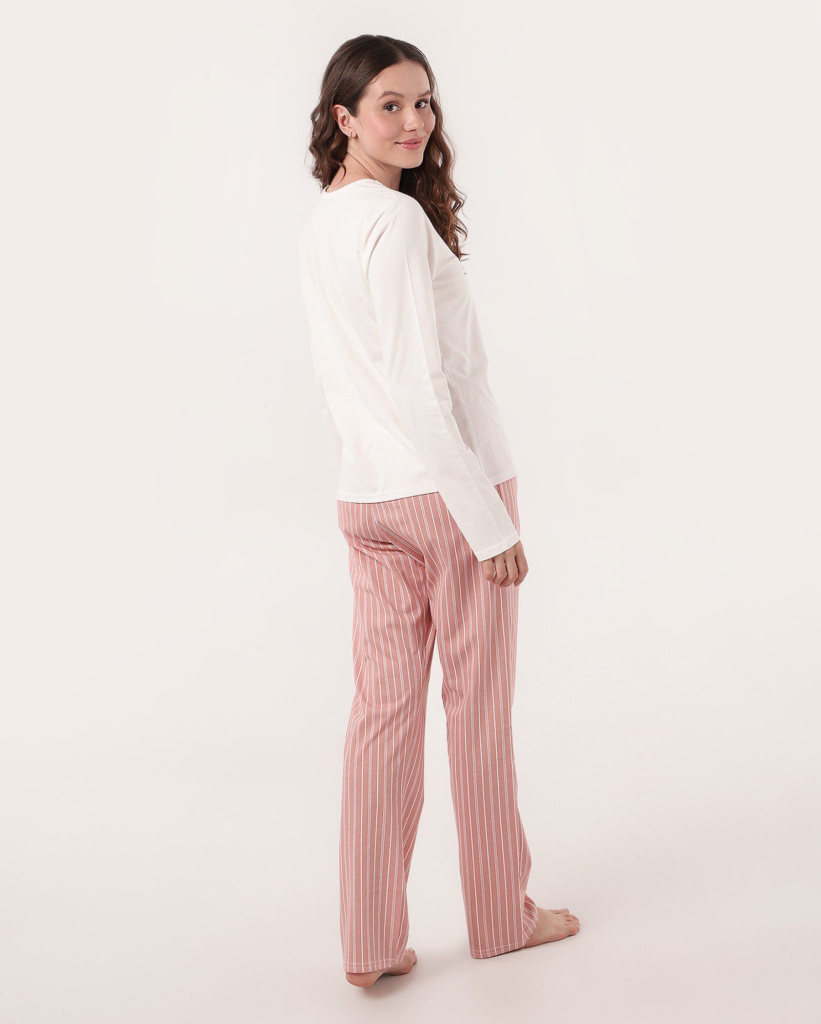 Pijama longo feminino chase daylight dreams multicor | Riachuelo