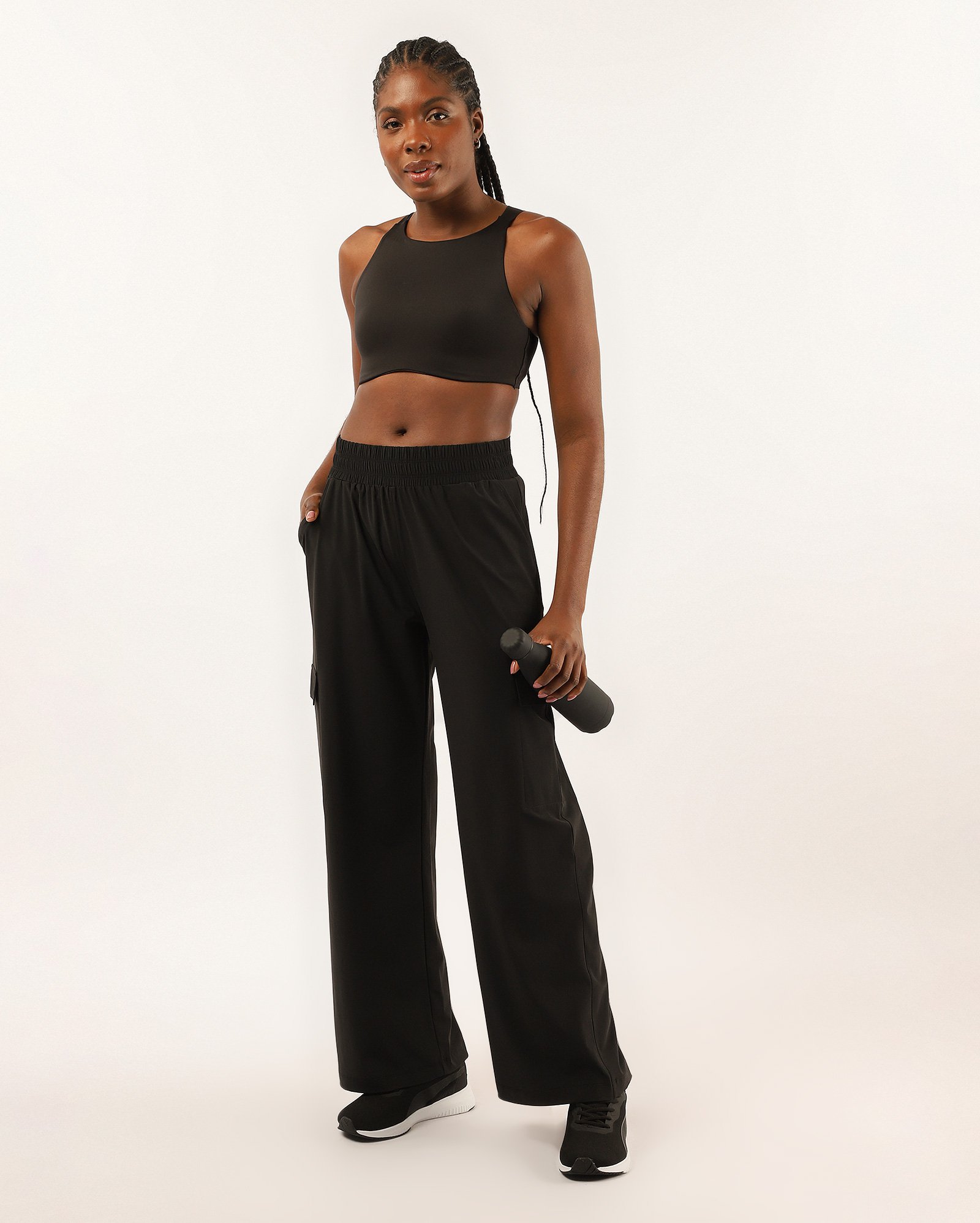 Calça esportiva feminina com poliamida cargo - Preto | Body Work