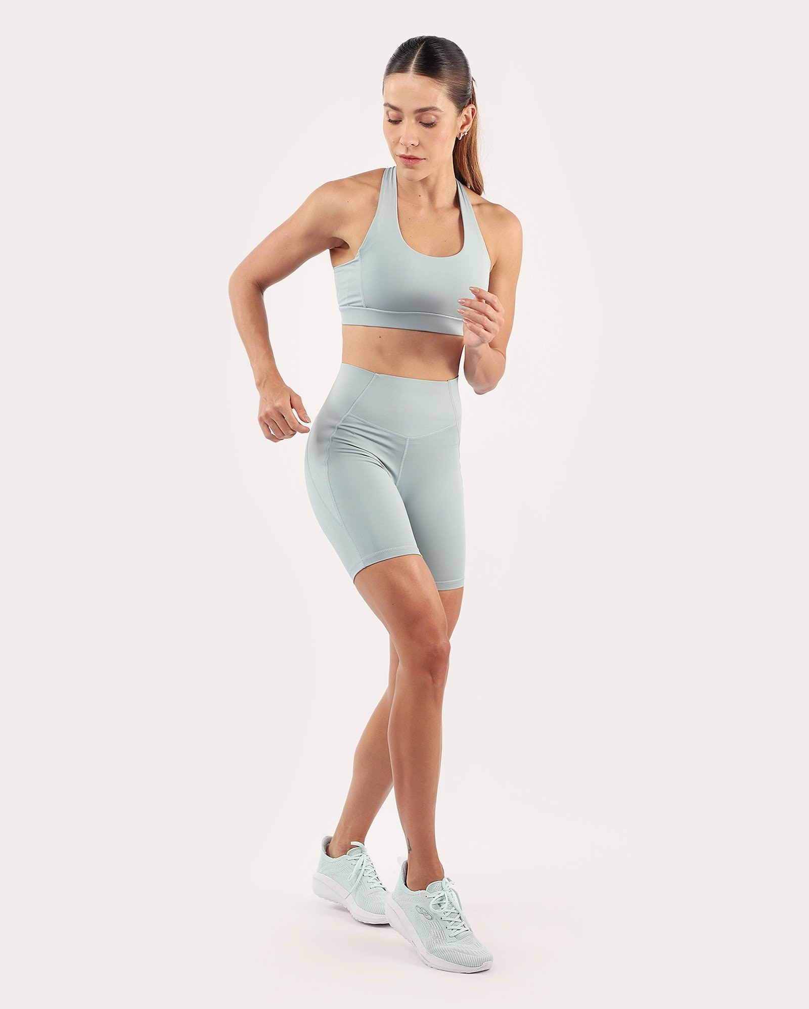 Bermuda feminina de treino Superfit alta compressão - Azul Claro | Body Work