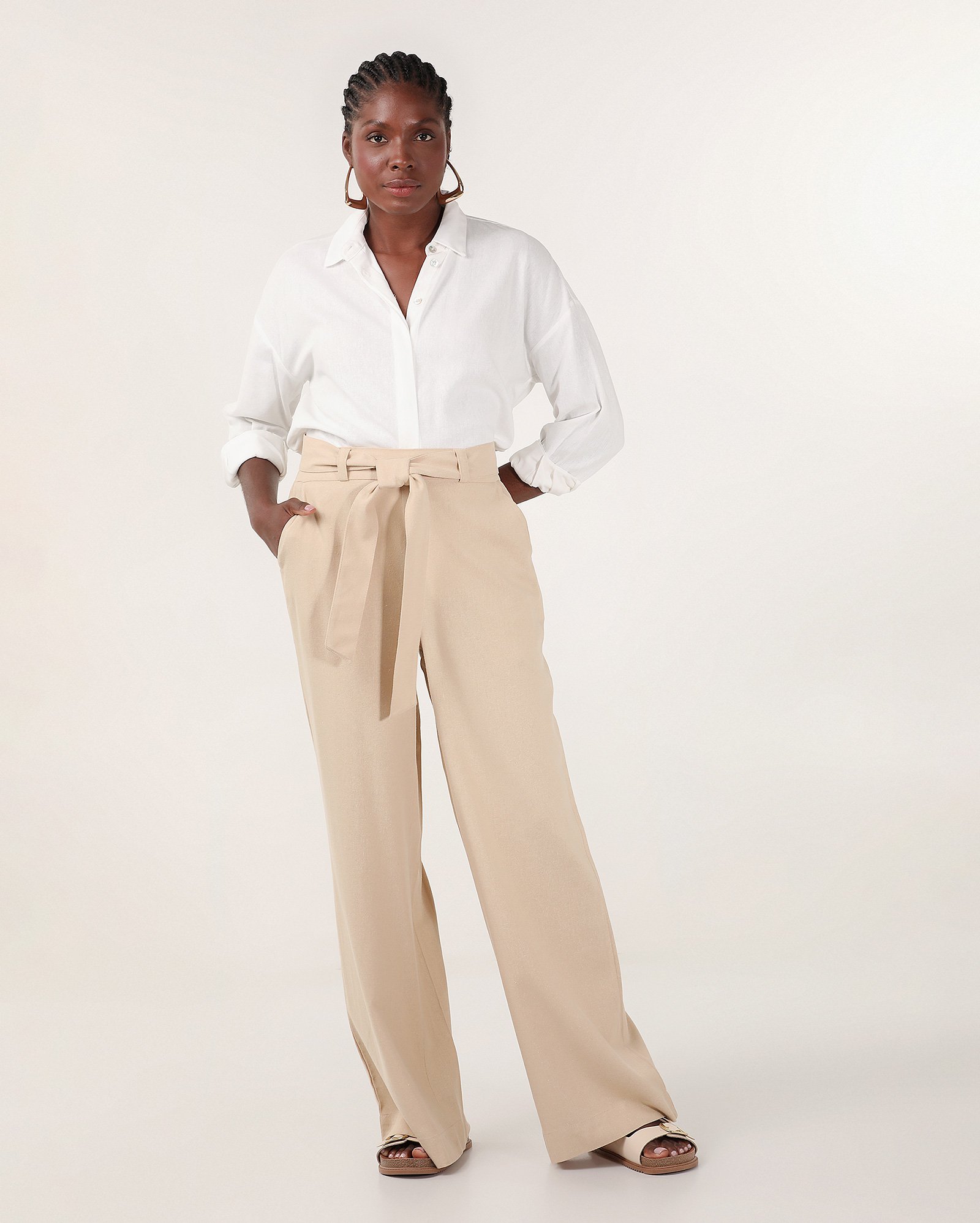 Calça feminina reta em viscolinho com amarração bege | AK by Riachuelo