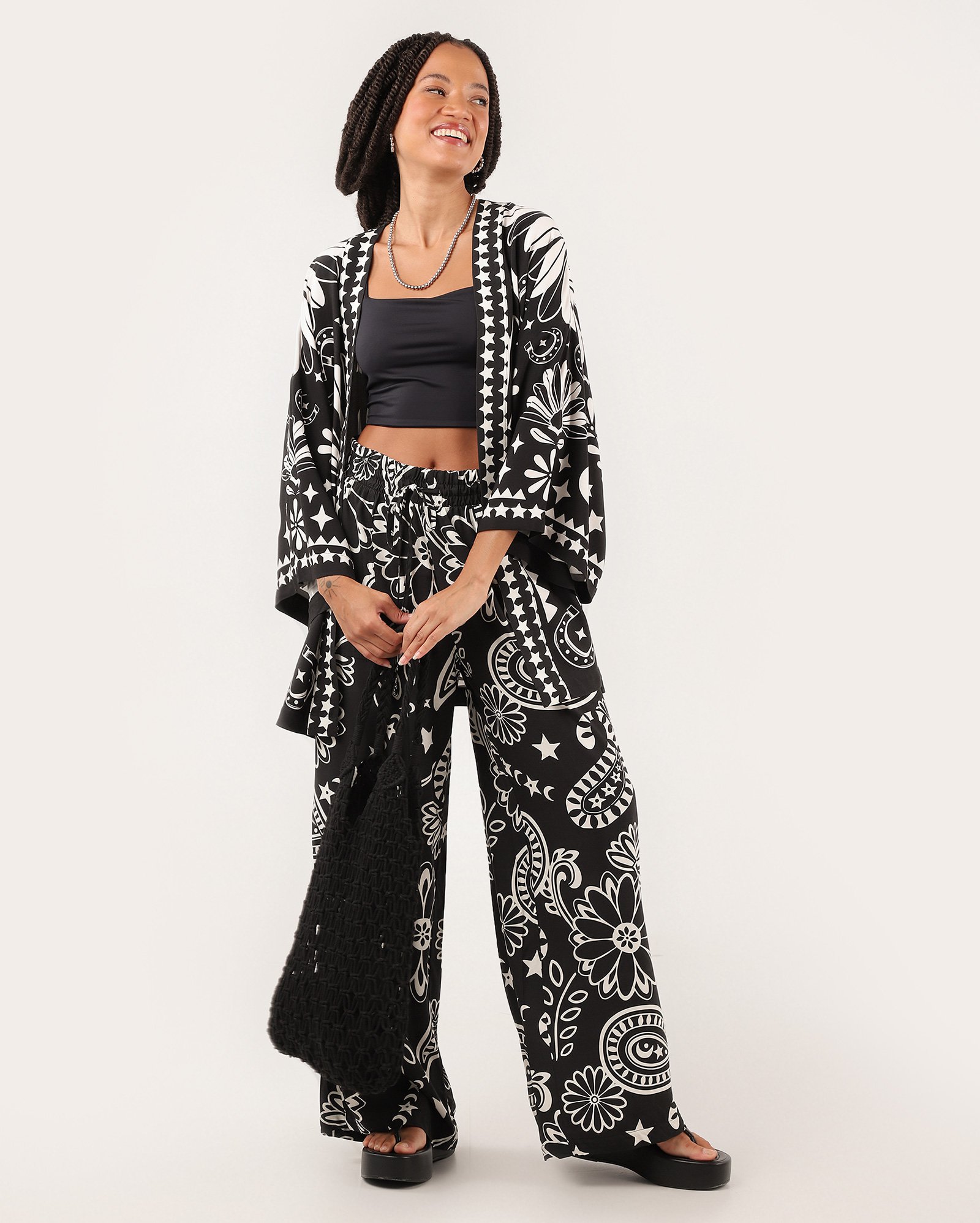 Kimono feminino em viscose paisley preto | Pool