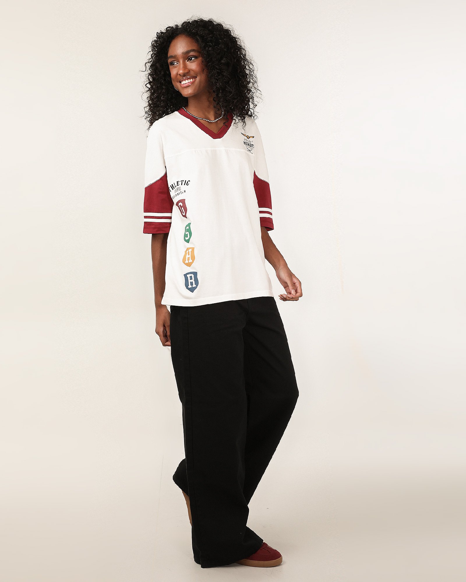 Camiseta feminina oversized raglan Harry Potter Hogwarts branca | Warner Bros