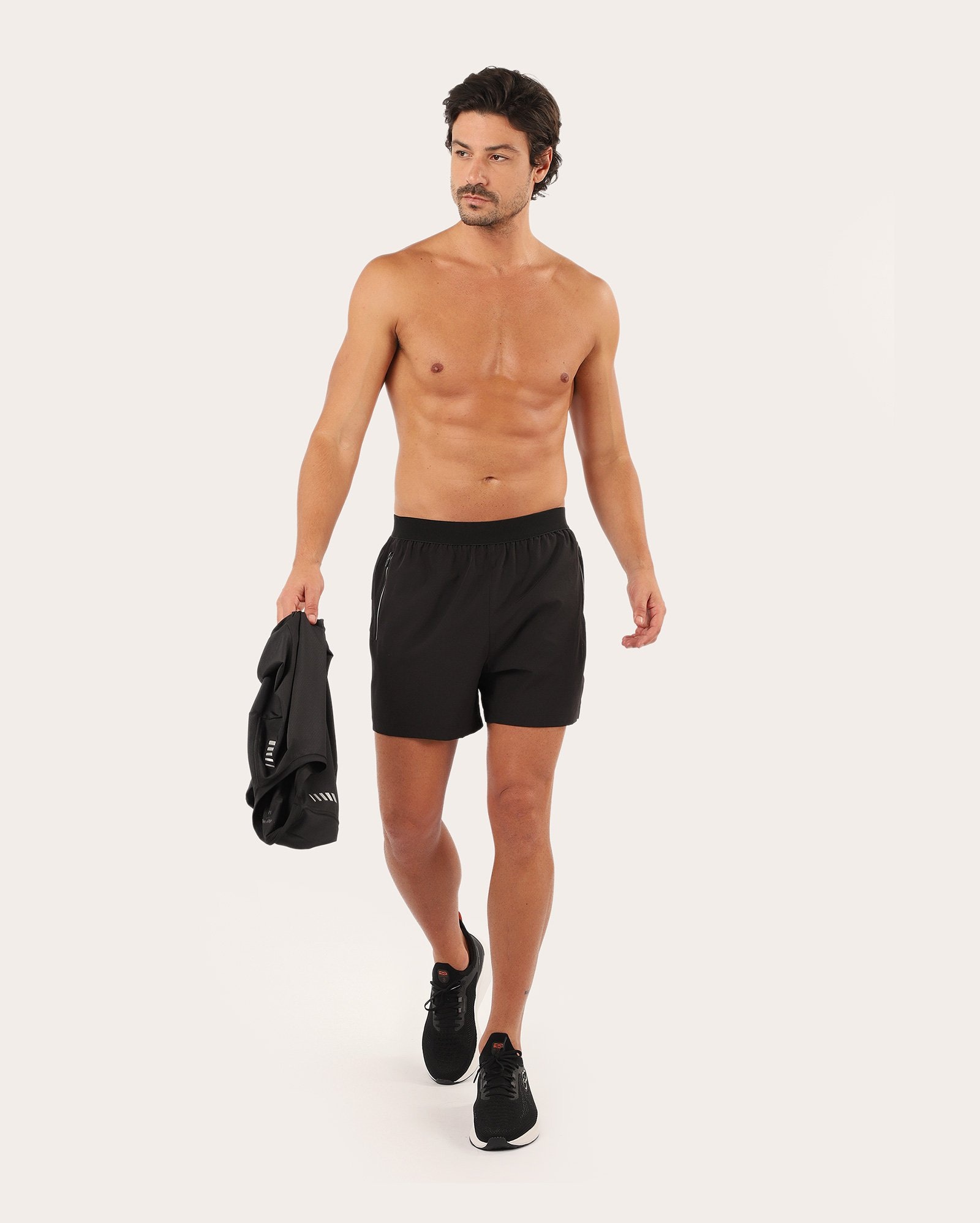 Bermuda esportiva masculina de corrida com bolso - preta | Body Work