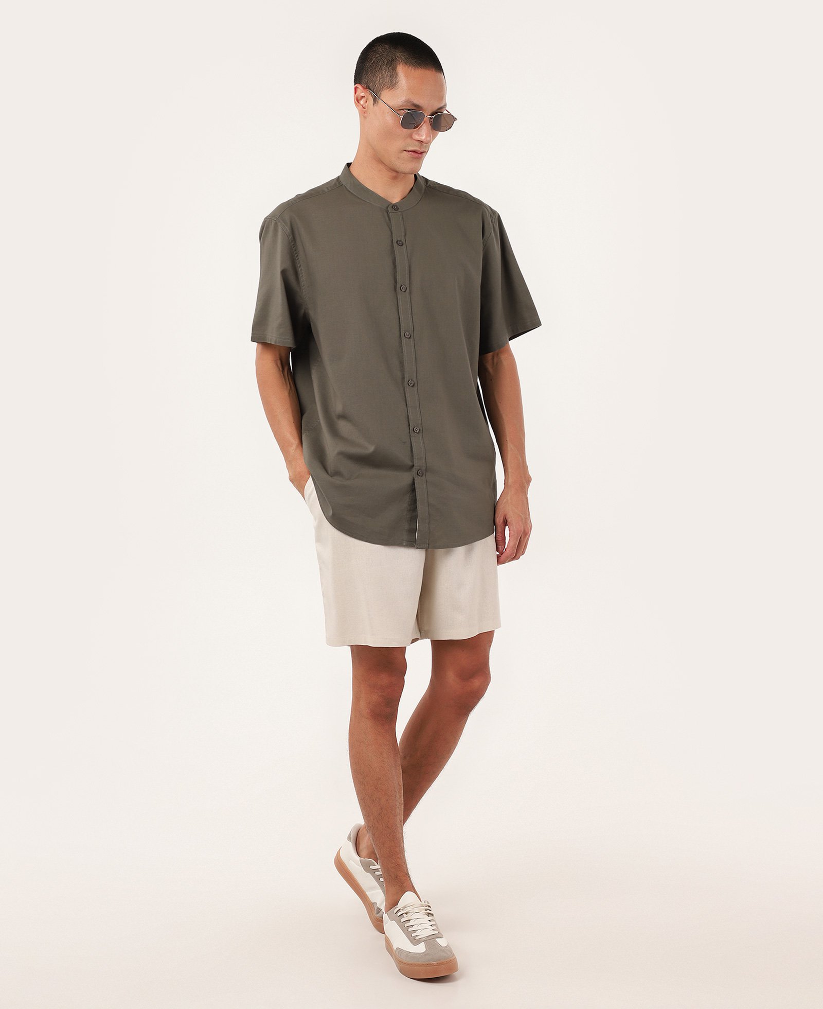 Camisa masculina regular com linho - Verde Escuro