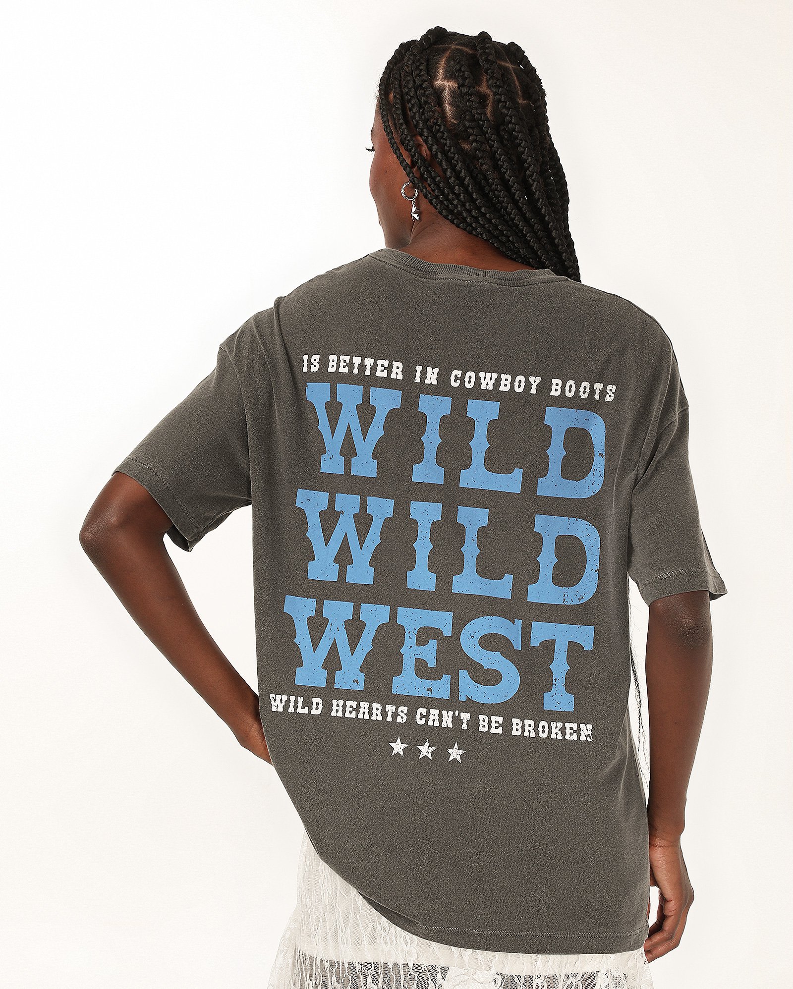 Camiseta feminina oversized wild estonada cinza | Pool — foto 5