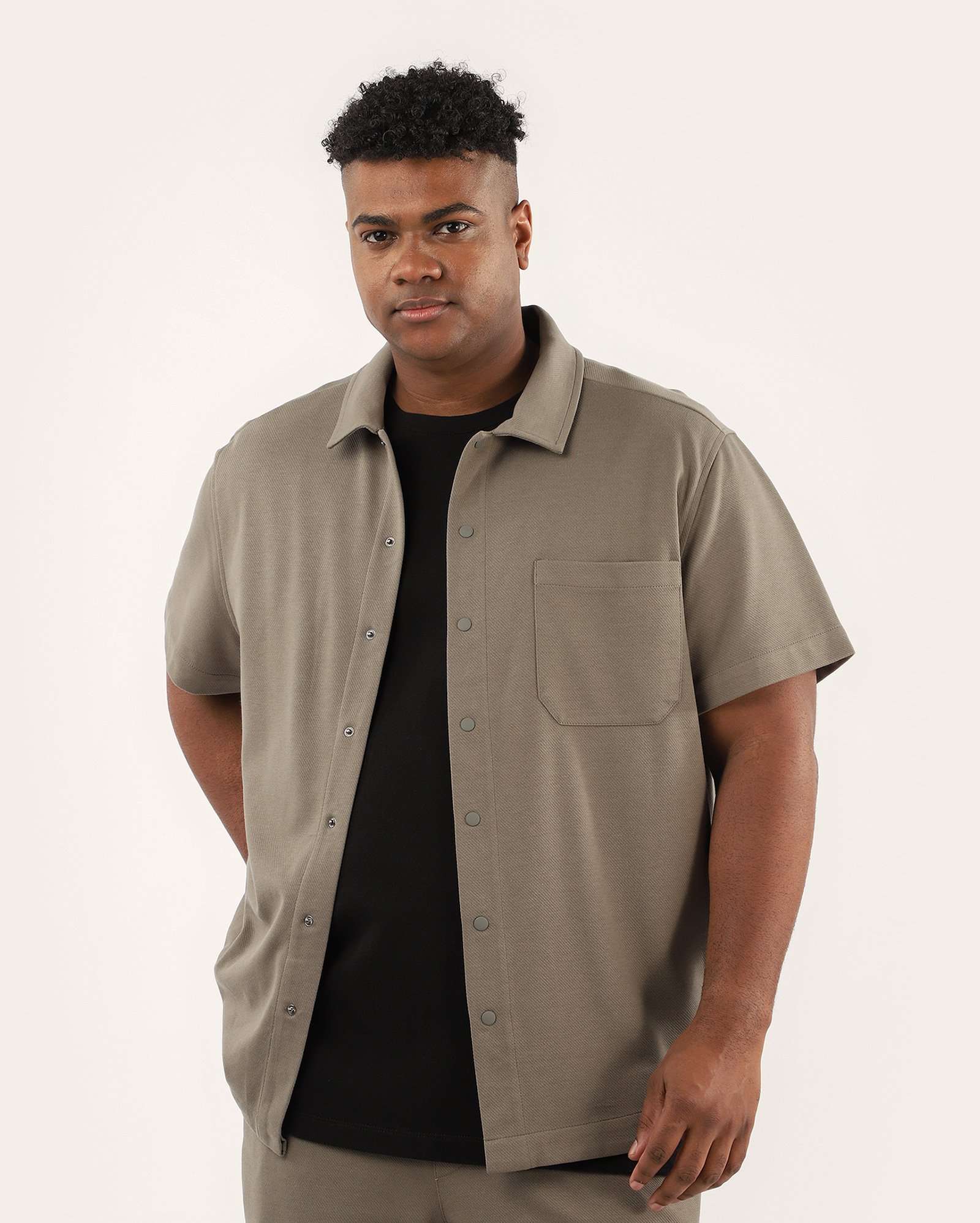 Camisa masculina plus size sarjada verde