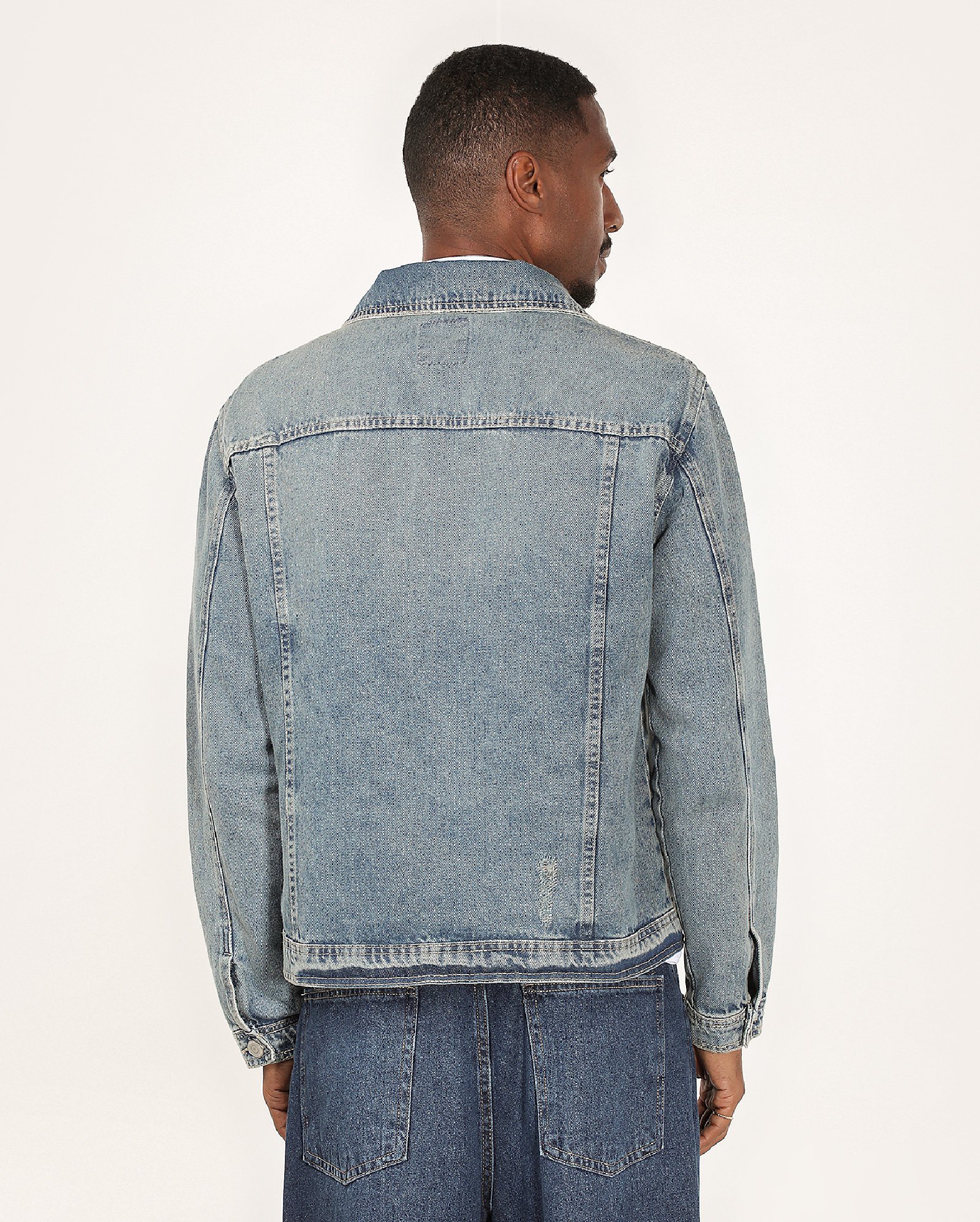 Jaqueta jeans masculina trucker moda circular denim claro | Pool Jeans