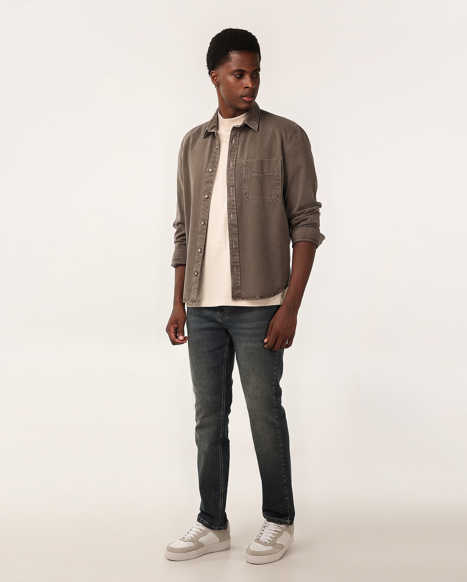 Calça jeans masculina slim dirty cinco bolsos denim escuro | Pool Jeans