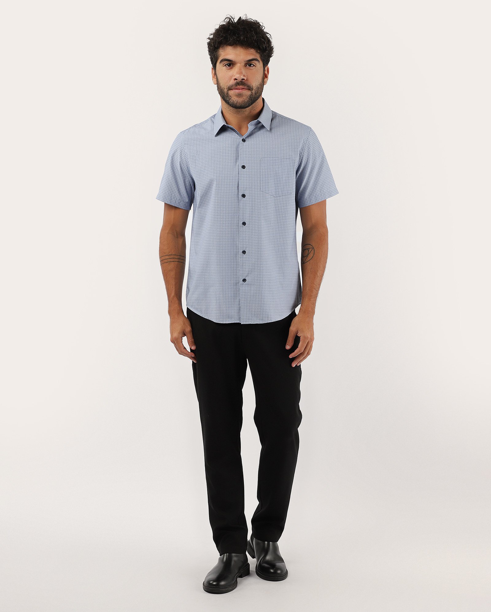 Camisa masculina regular quadriculada com bolso azul