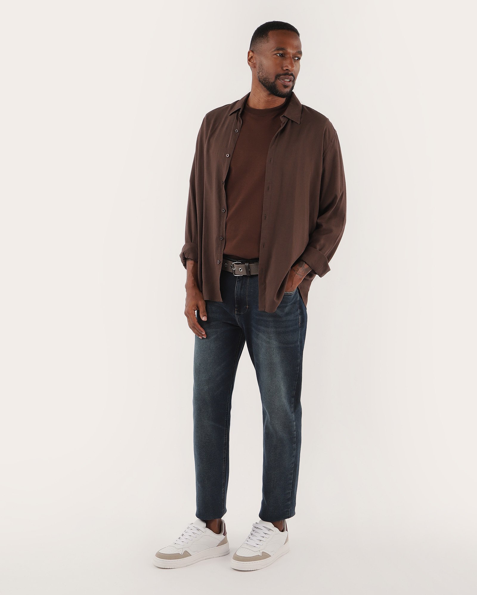 Calça jeans masculina tapered estonada denim médio | Pool Jeans