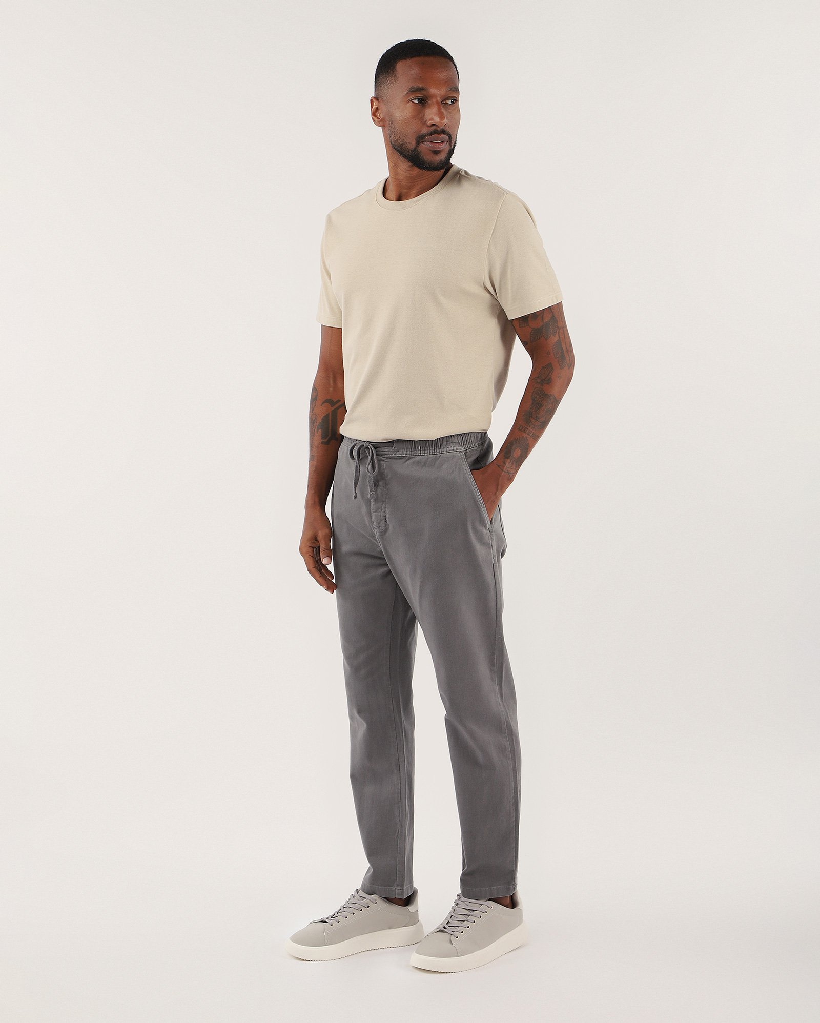 Calça sarja masculina jogger cós de elástico cinza | Pool Jeans