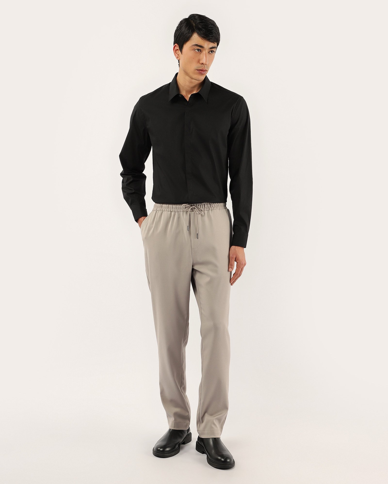 Calça masculina reta com cós elástico - Cinza Claro