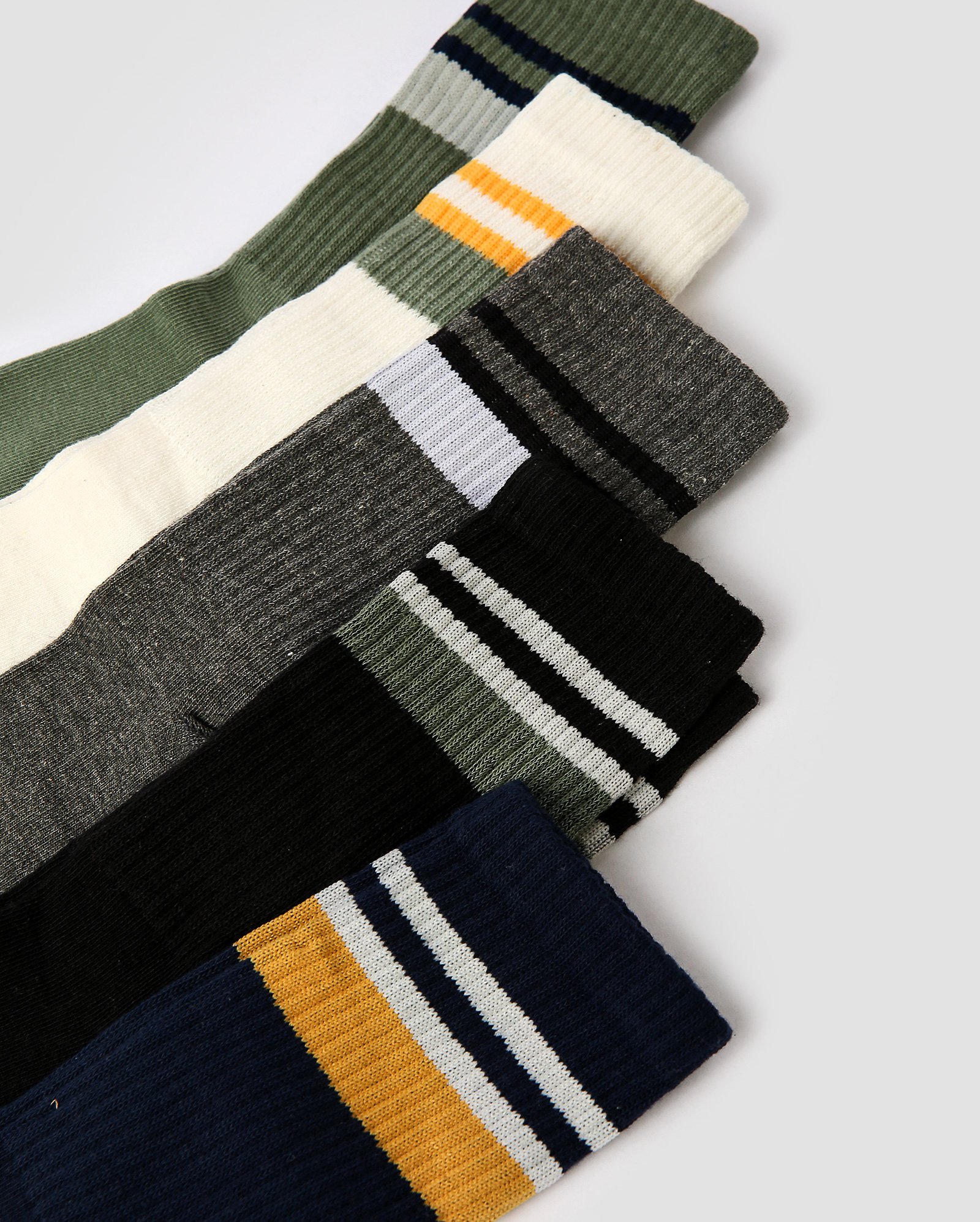 Kit meia masculina 5 pares cano longo listrada multicor | Riachuelo