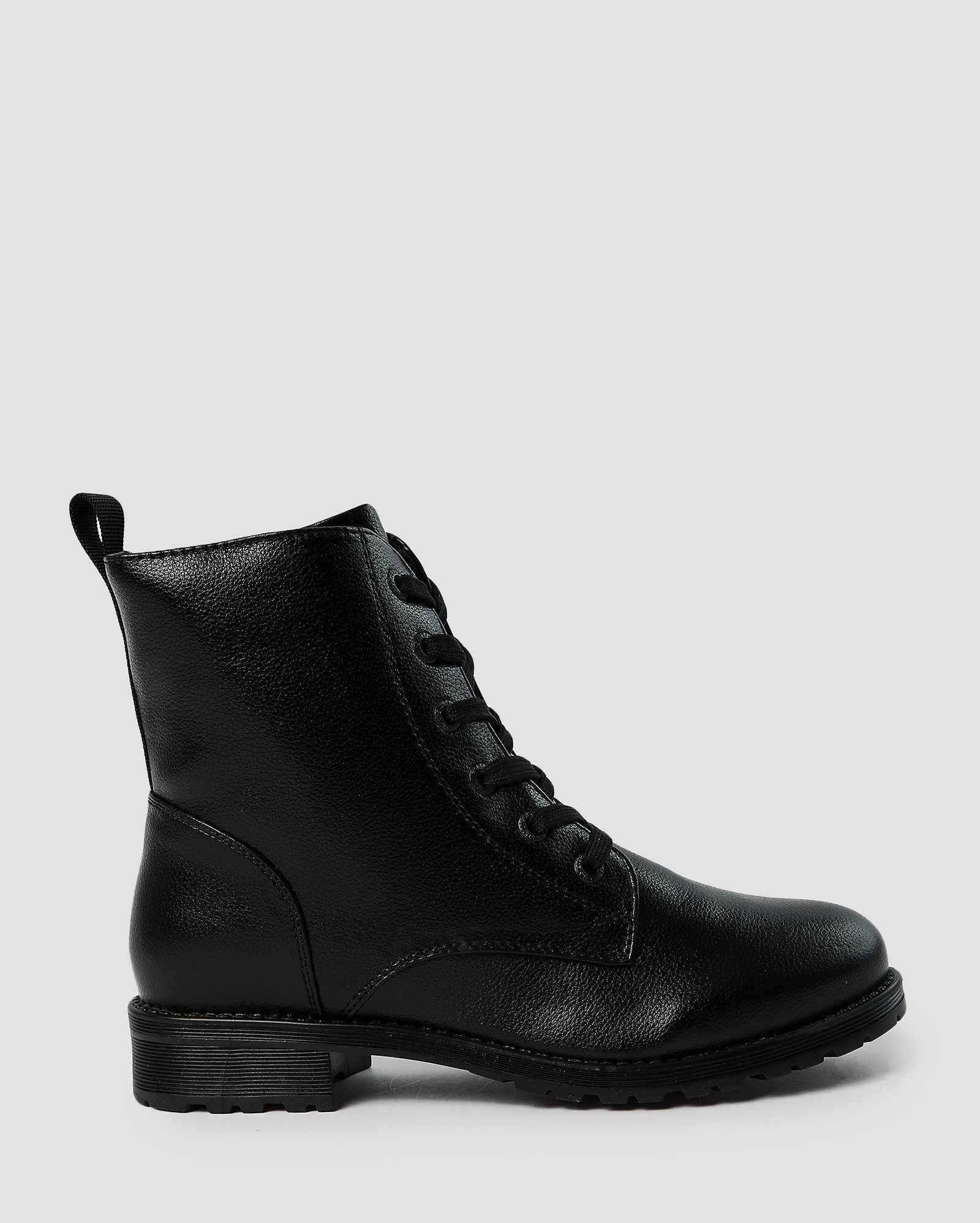 Coturno feminino com pespontos e salto baixo preto | Mooncity