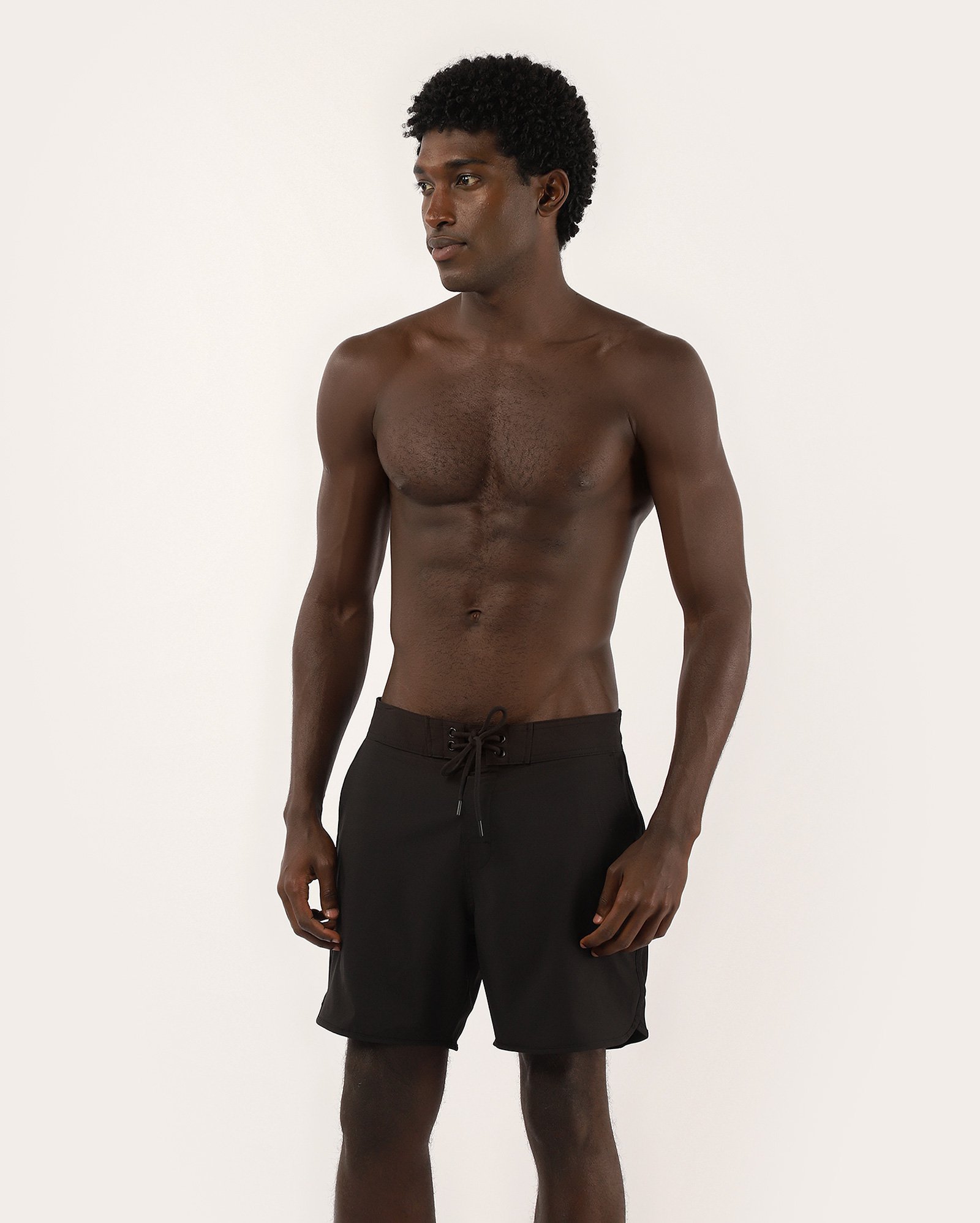 Bermuda surf masculina com cordão e bolso preta