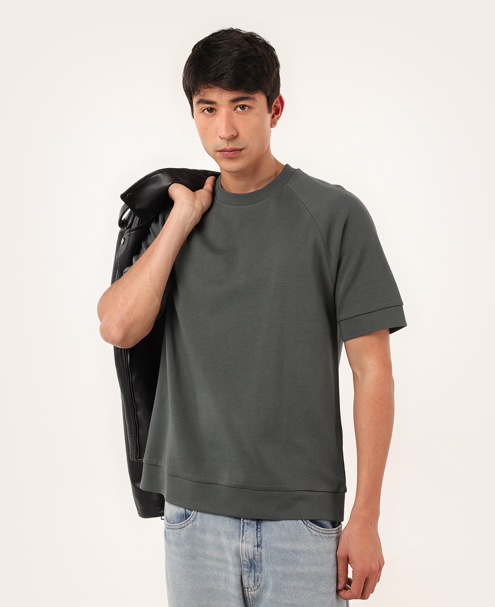 Camiseta masculina regular raglan cinza | Pool