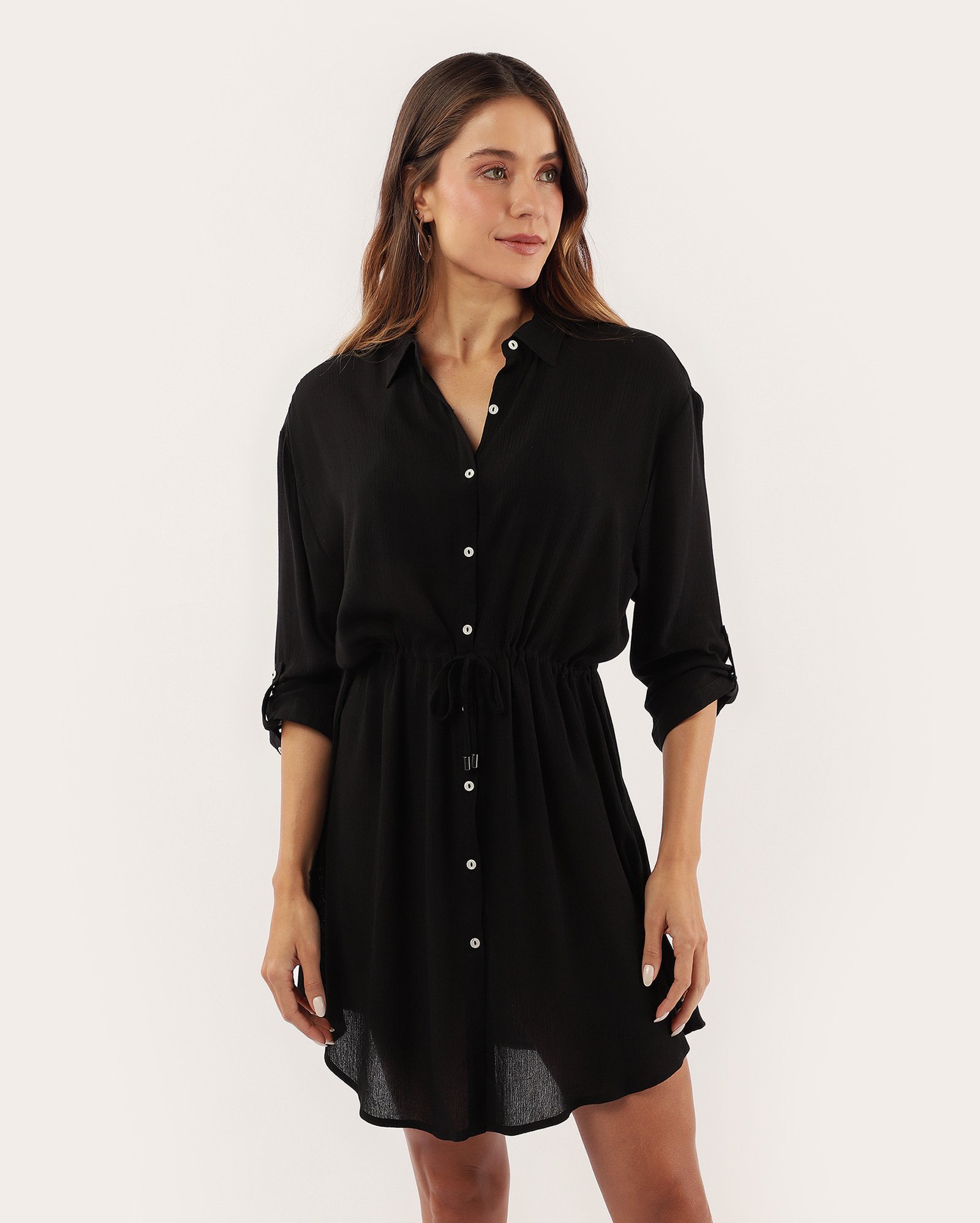 Saída de praia chemise em viscose com ajuste preta