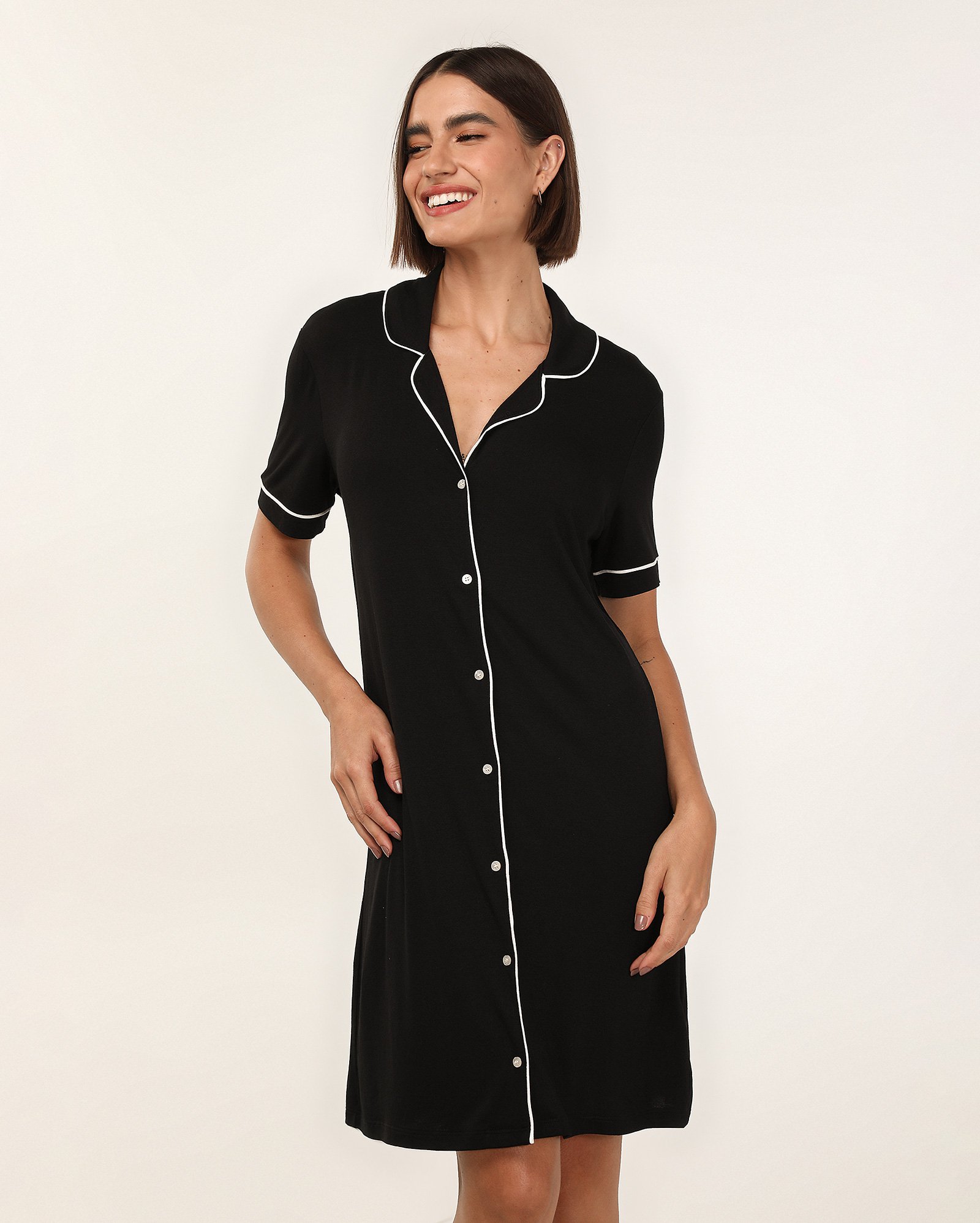 Camisola americana em viscose manga curta lisa preta | Riachuelo