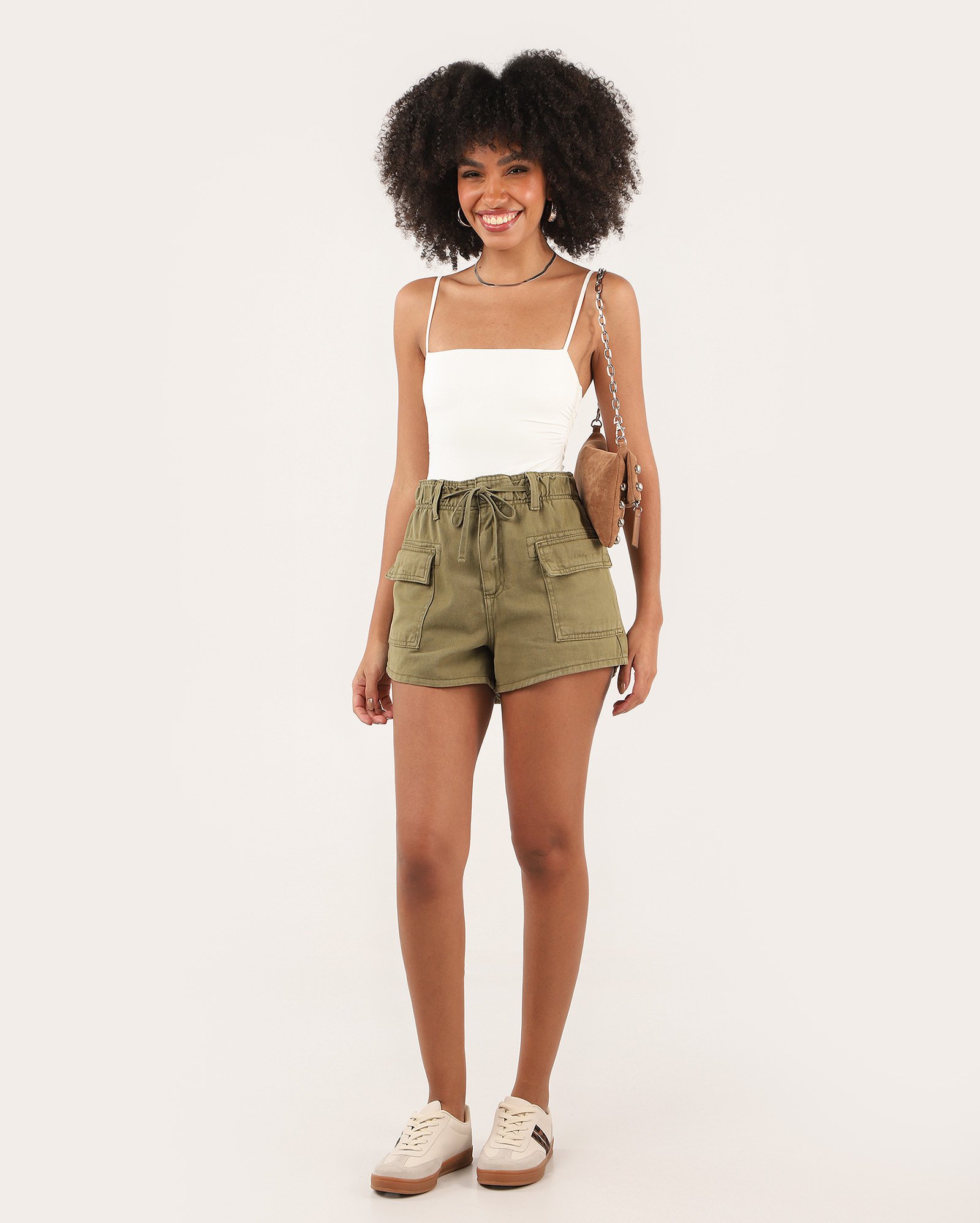Short sarja feminino cargo com cordão - Verde Musgo | Pool Jeans