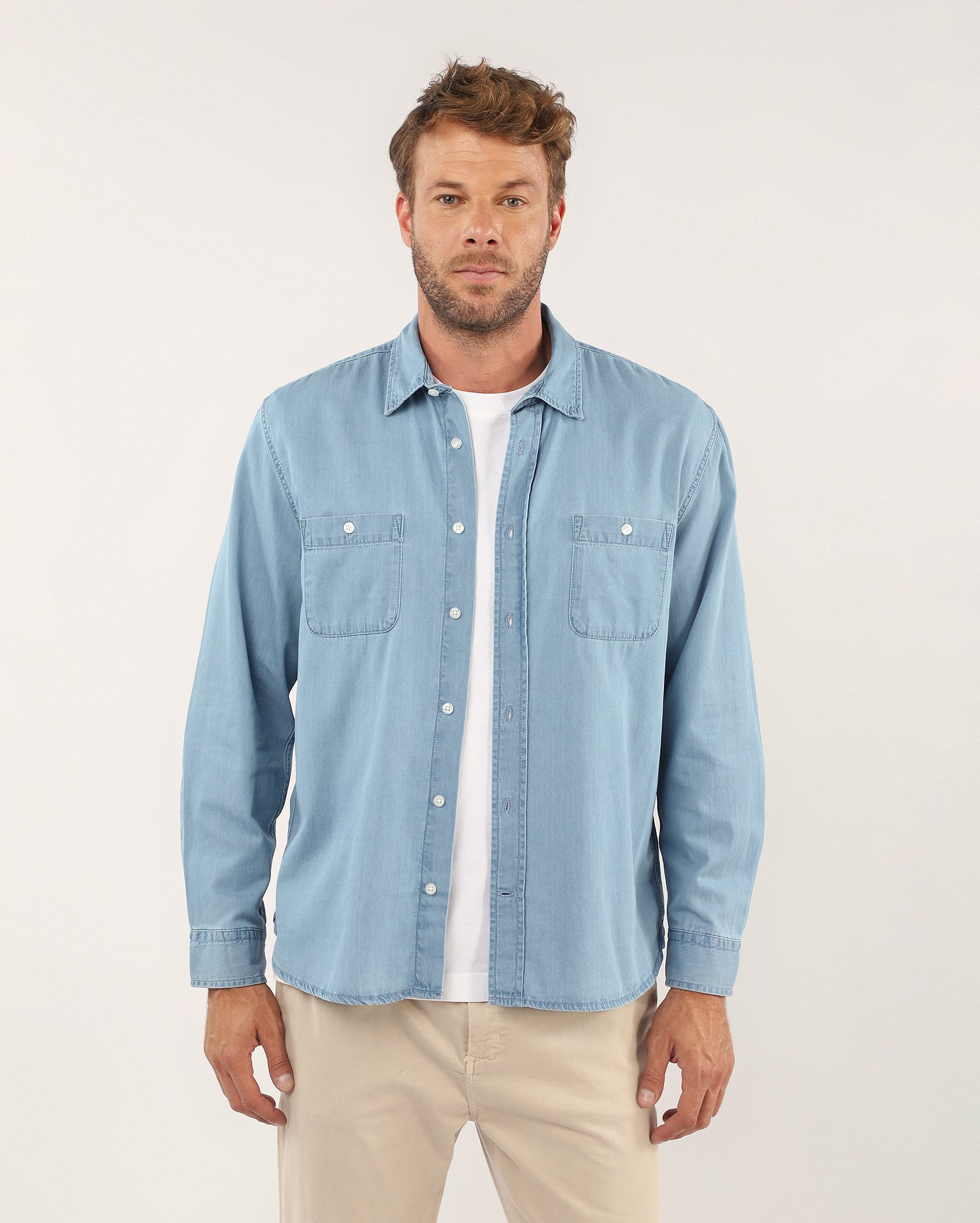 Camisa jeans masculina com bolsos - denim claro | Pool Jeans